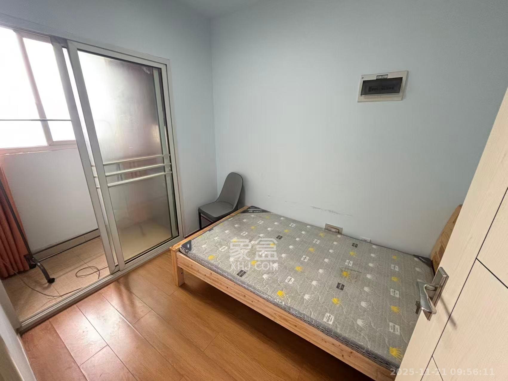 巧克力空间（建鸿达现代大厦）  3室2厅1卫    2100.0元/月室内图