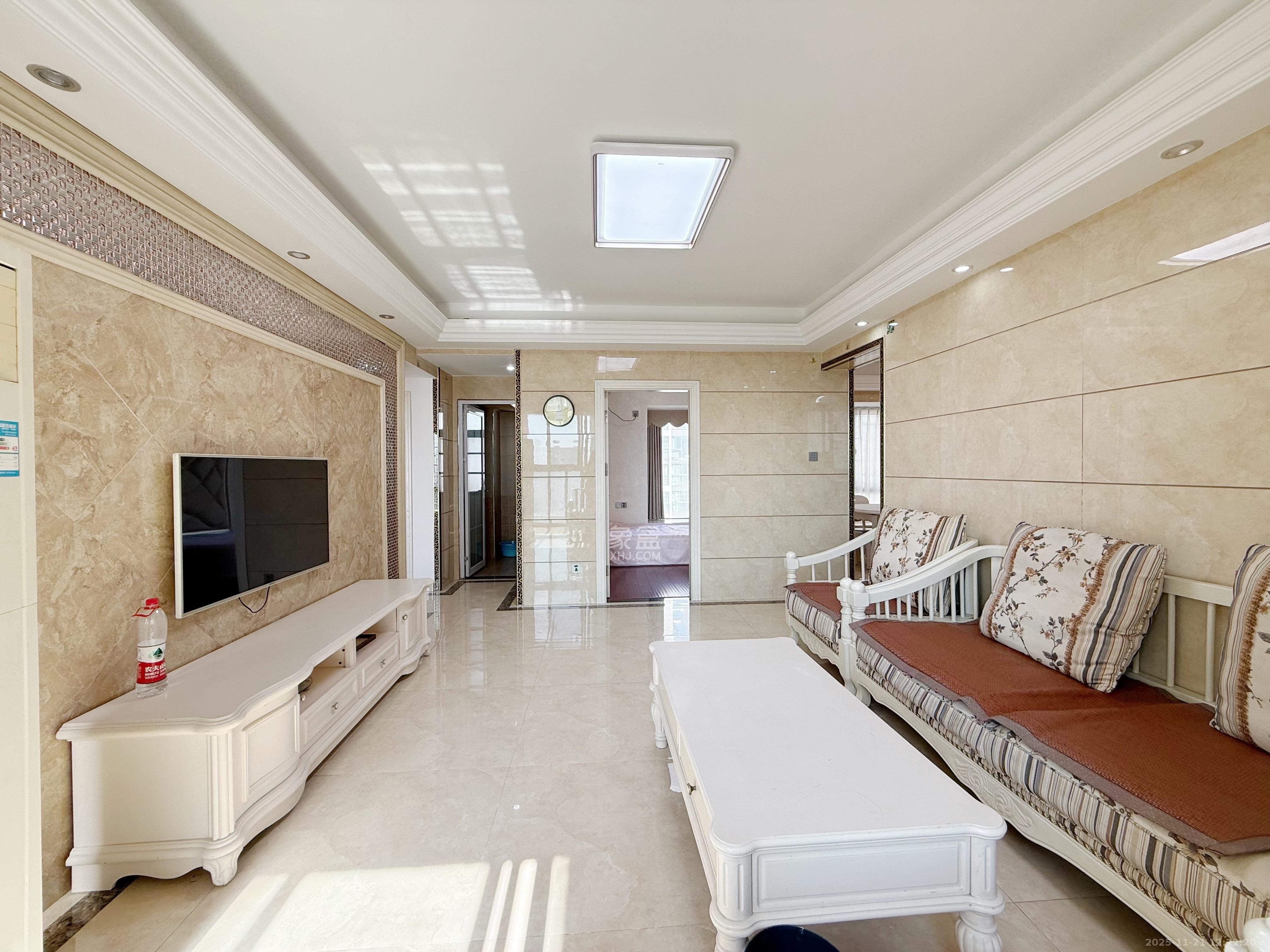 蓝山郡 3室2厅1卫 2900.0元/月 蓝山郡 3室2厅1卫 2900.0元/月室内图