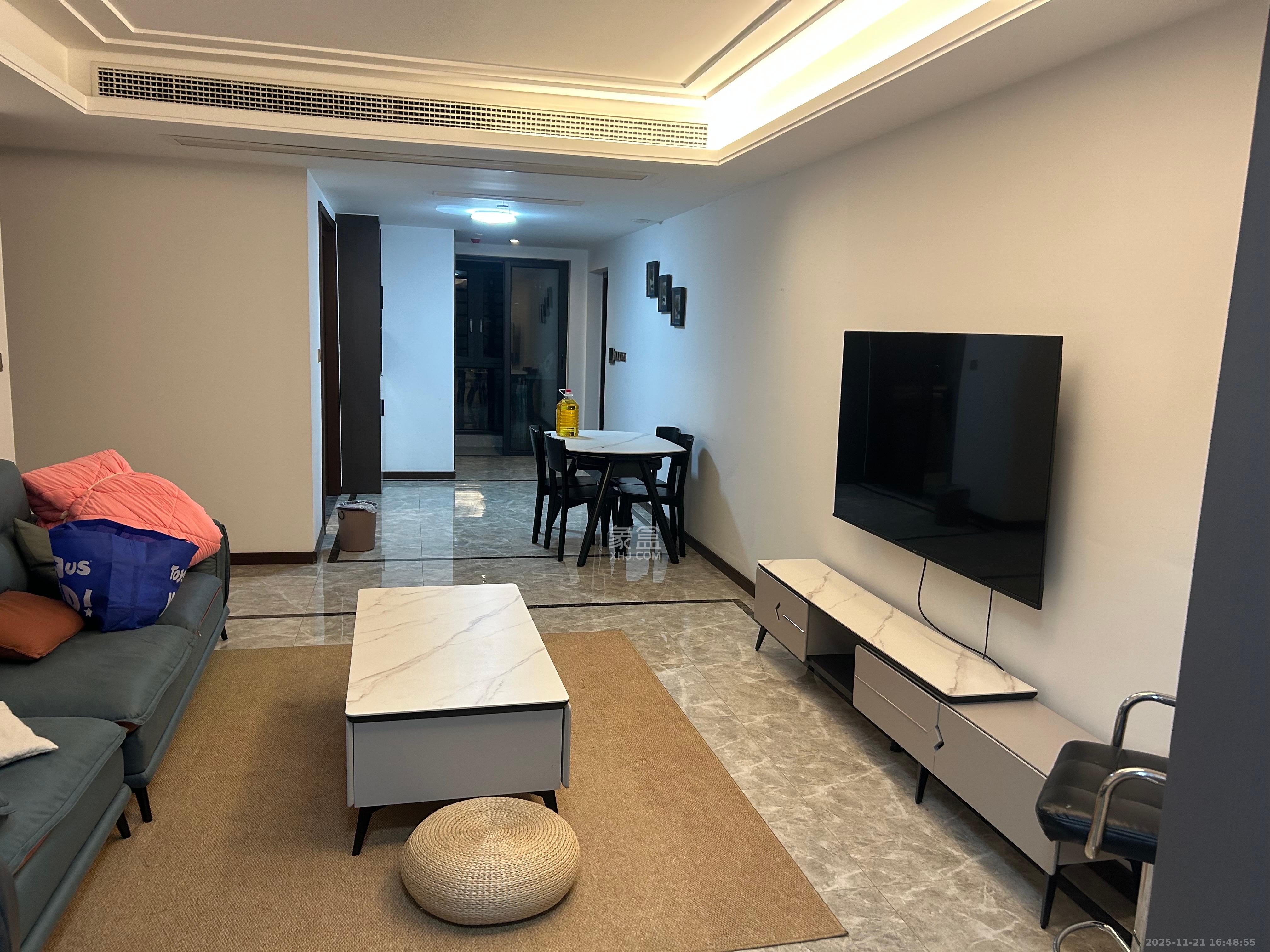 绿地长沙城际空间站（绿地新里佳苑）  4室2厅2卫    4600.0元/月