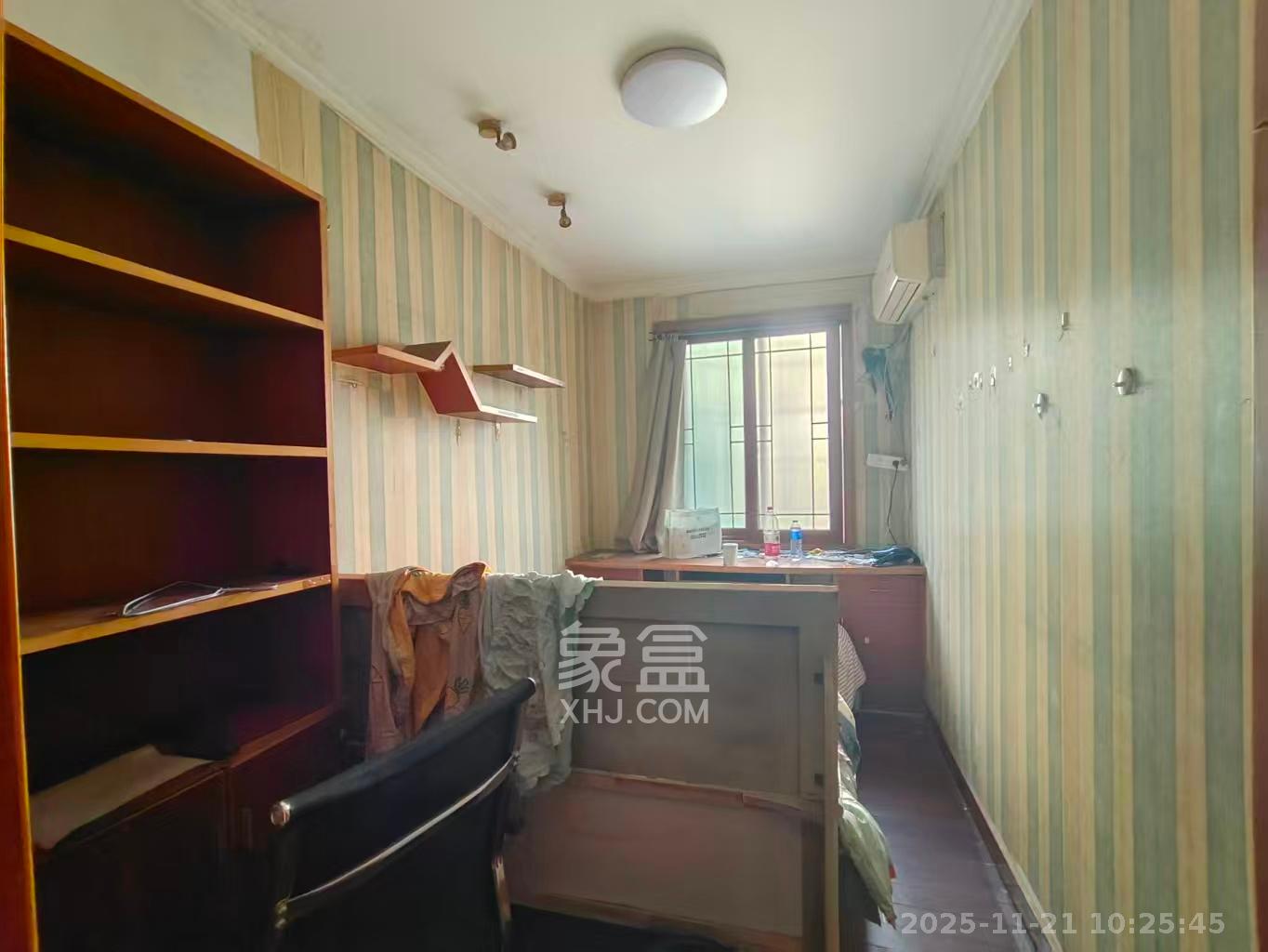 恩瑞公寓  1室2厅1卫    2800.0元/月