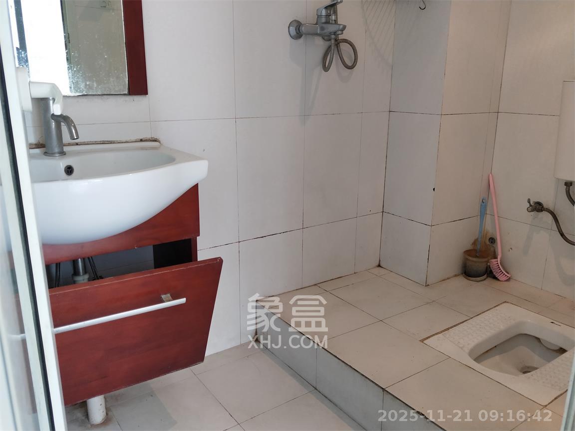 莱茵城 2室2厅1卫 1700.0元/月 莱茵城 2室2厅1卫 1700.0元/月室内图