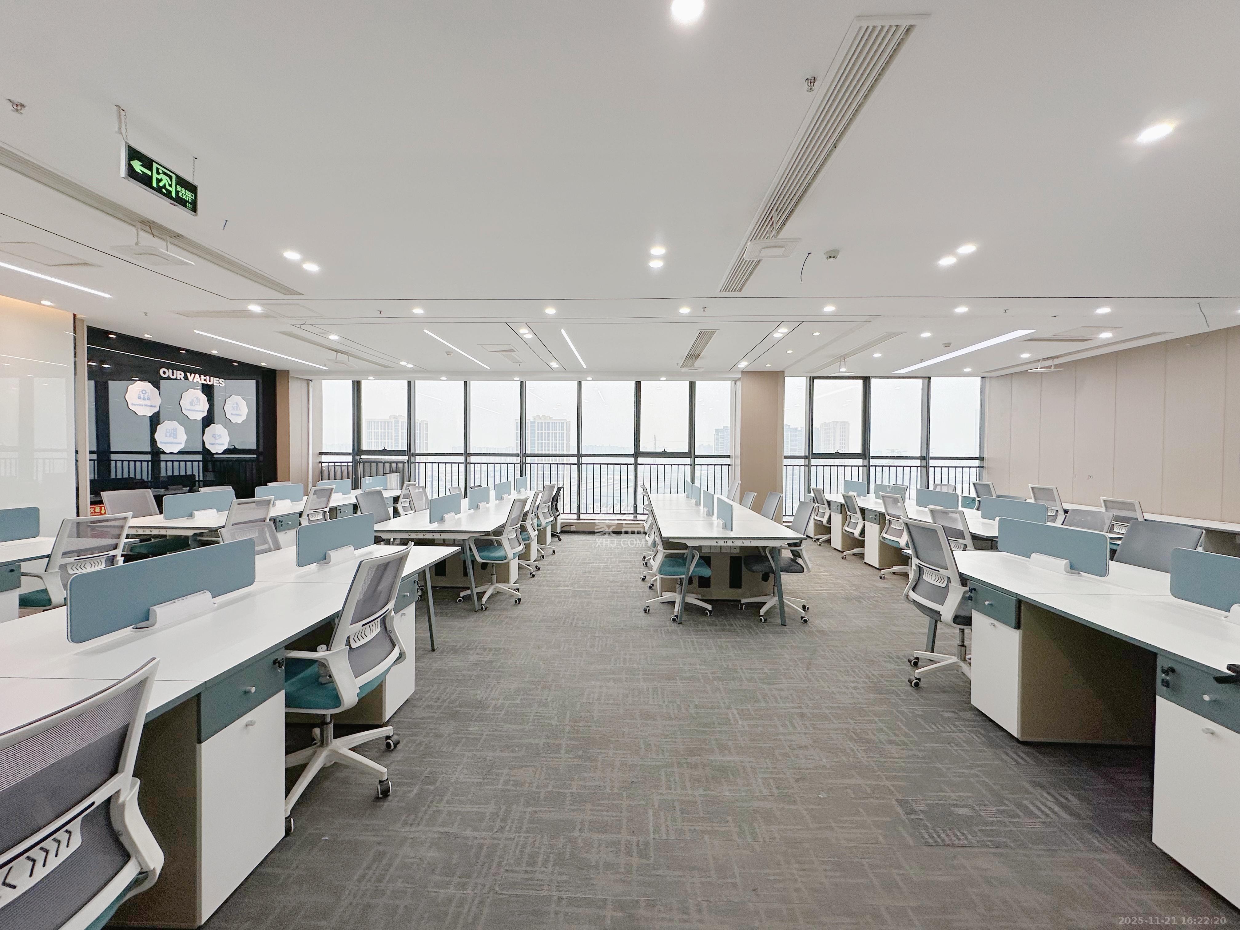 铭诚绿谷智慧产业园   294.0㎡      11760.0元/月室内图