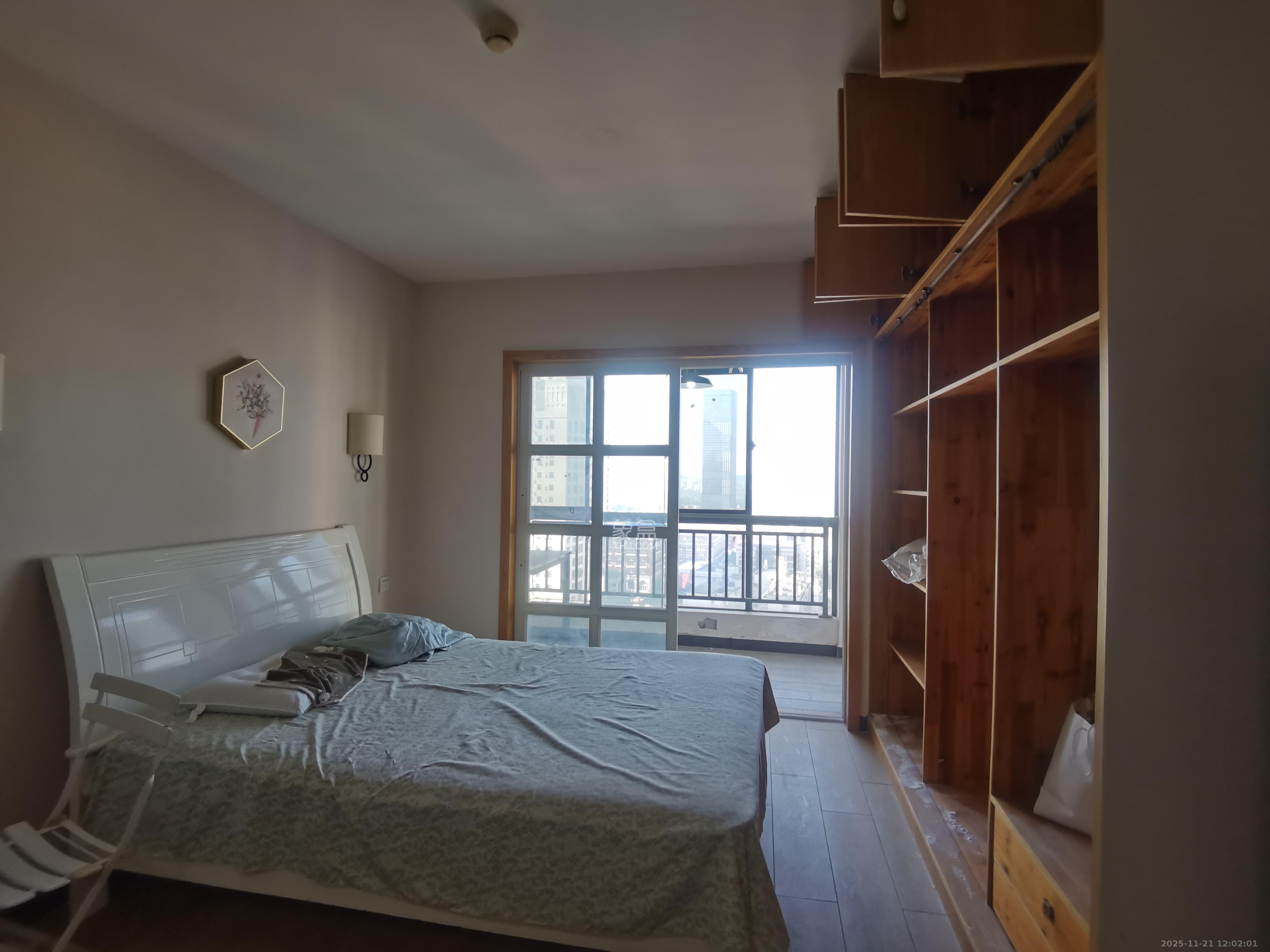 少帅府 1室1厅1卫 2600.0元/月 少帅府 1室1厅1卫 2600.0元/月室内图