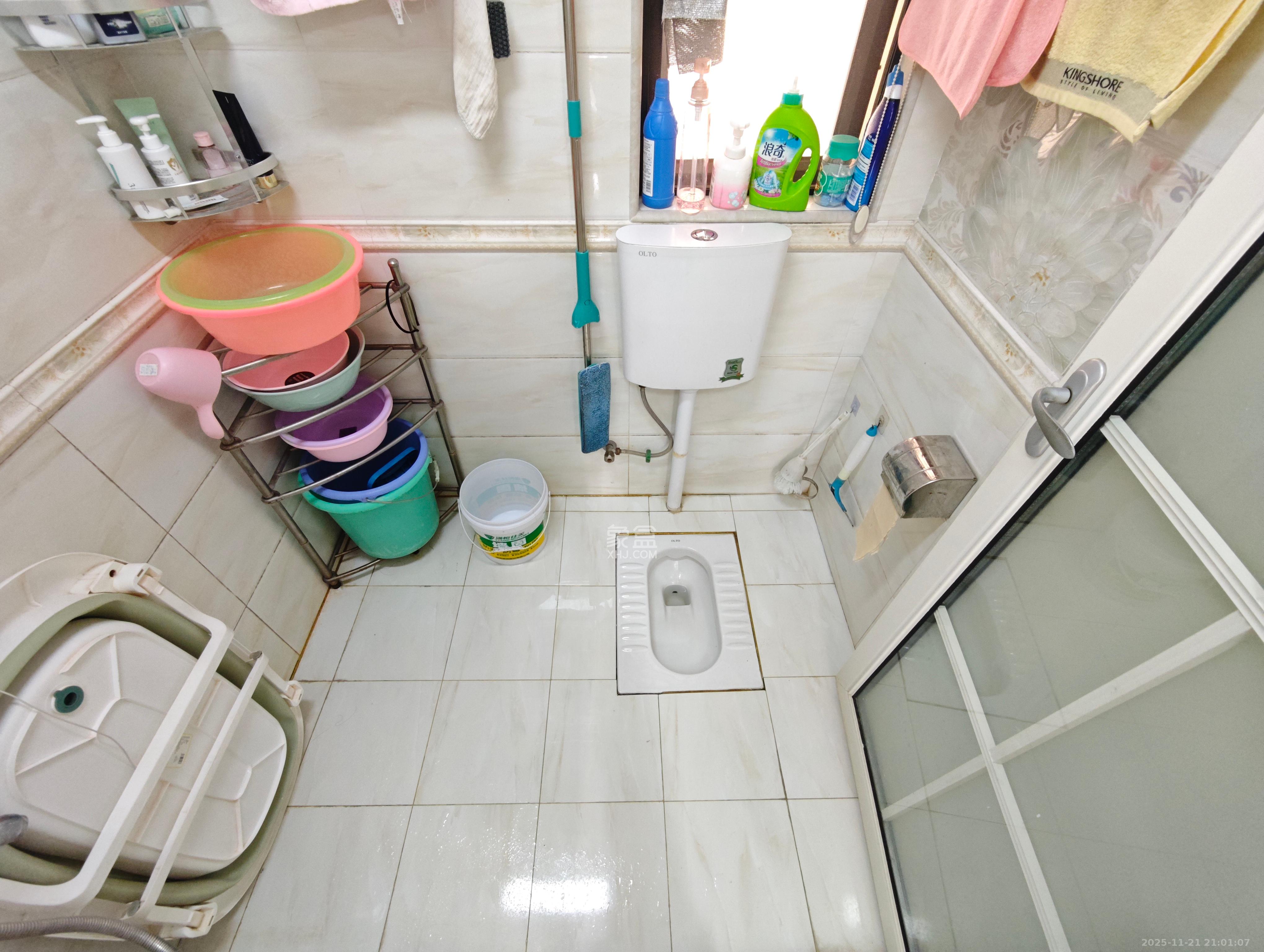 保利城(中航城国际社区、郡原美村) 4室2厅2卫 88.0万 保利城(中航城国际社区、郡原美村) 4室2厅2卫 88.0万卫生间