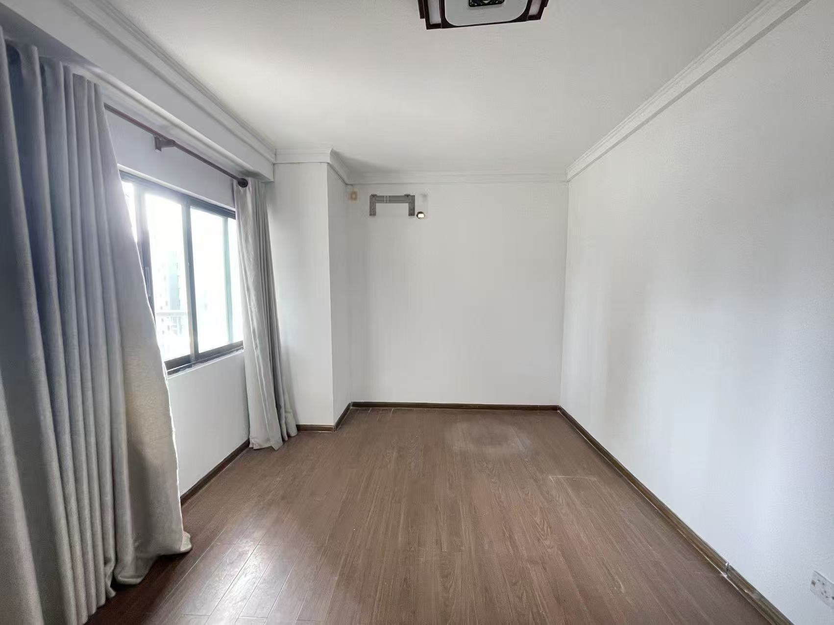 港澳申亚大厦   110.0㎡      2800.0元/月室内图