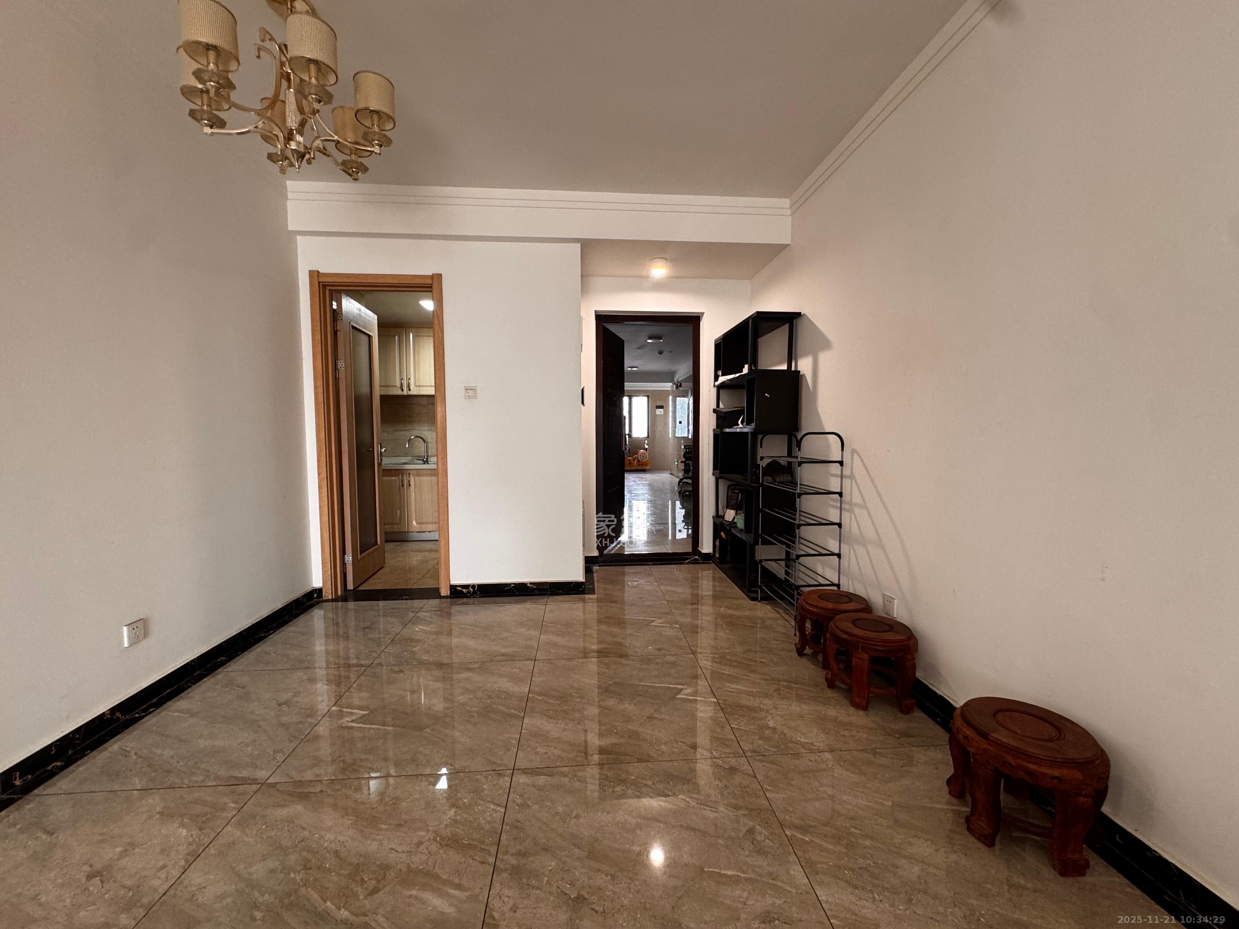 万润滨江天著  4室2厅2卫    2200.0元/月室内图