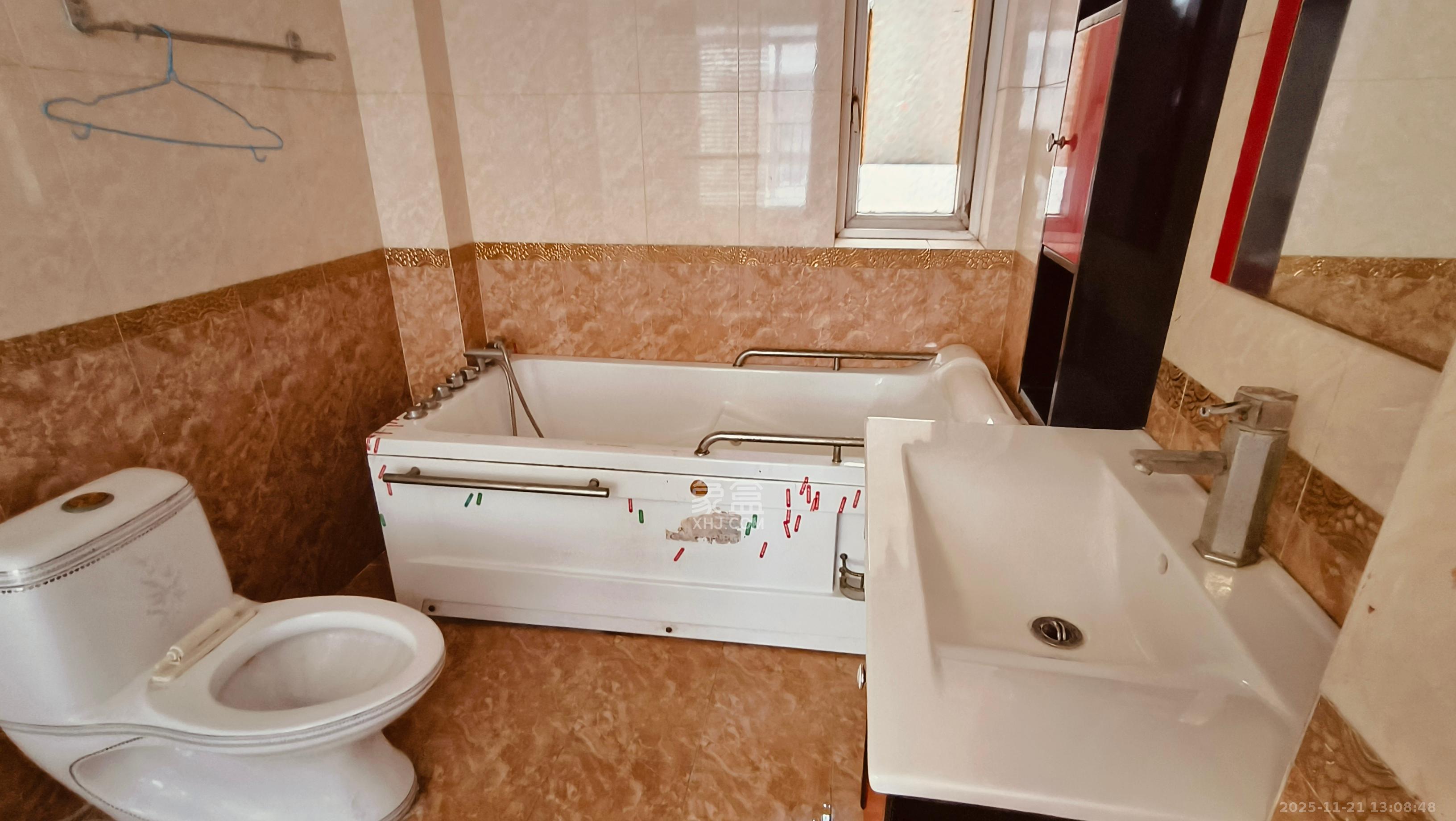 筑梦园  3室2厅2卫    1900.0元/月室内图