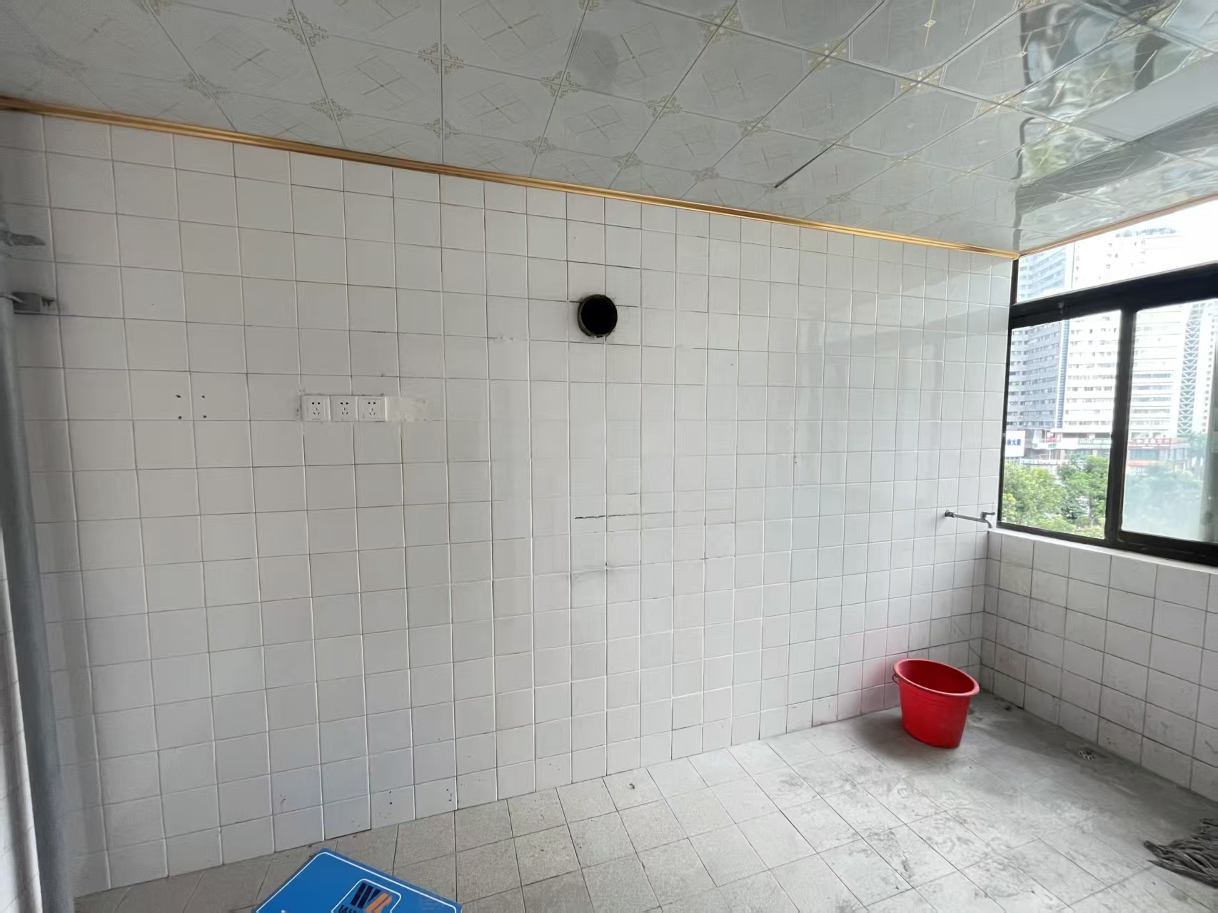 港澳申亚大厦   110.0㎡      2800.0元/月室内图