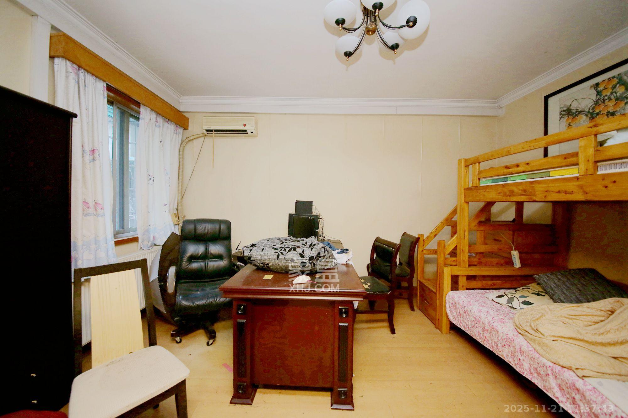 铭园小区  5室2厅3卫    4500.0元/月室内图