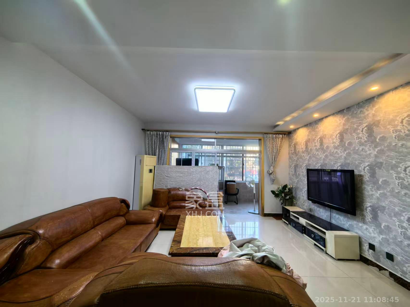 湖南开放大学  4室2厅2卫    3000.0元/月