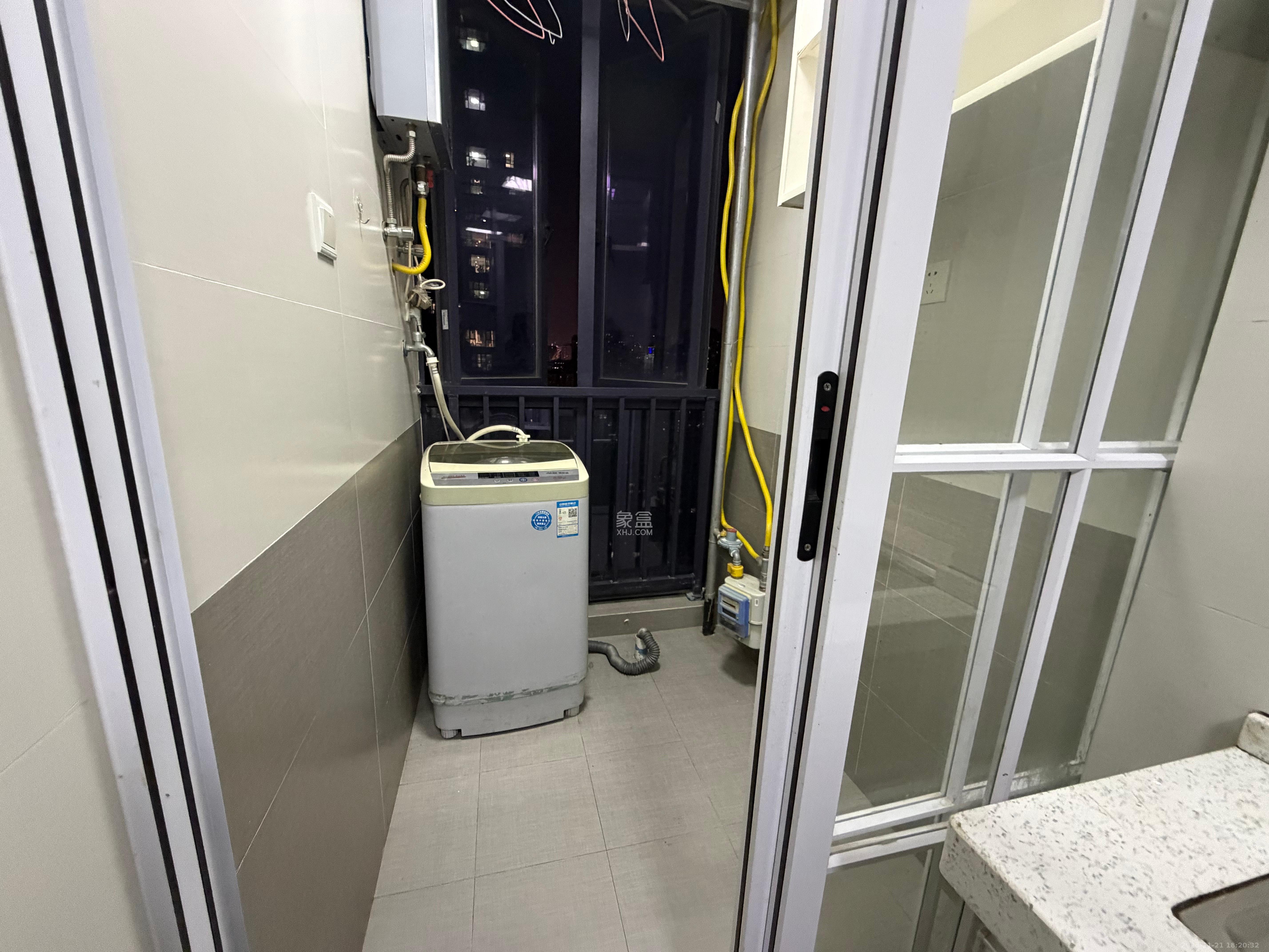 荣悦台 1室1厅1卫 1900.0元/月 荣悦台 1室1厅1卫 1900.0元/月室内图