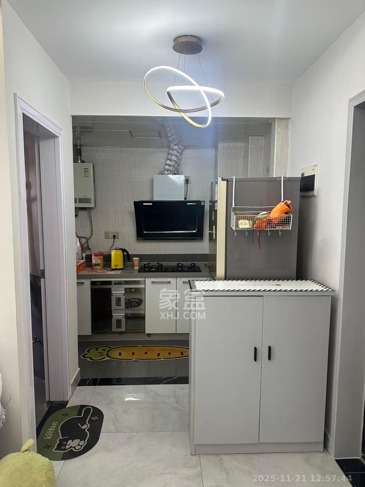 白沙晶城 1室1厅1卫 1800.0元/月 白沙晶城 1室1厅1卫 1800.0元/月室内图