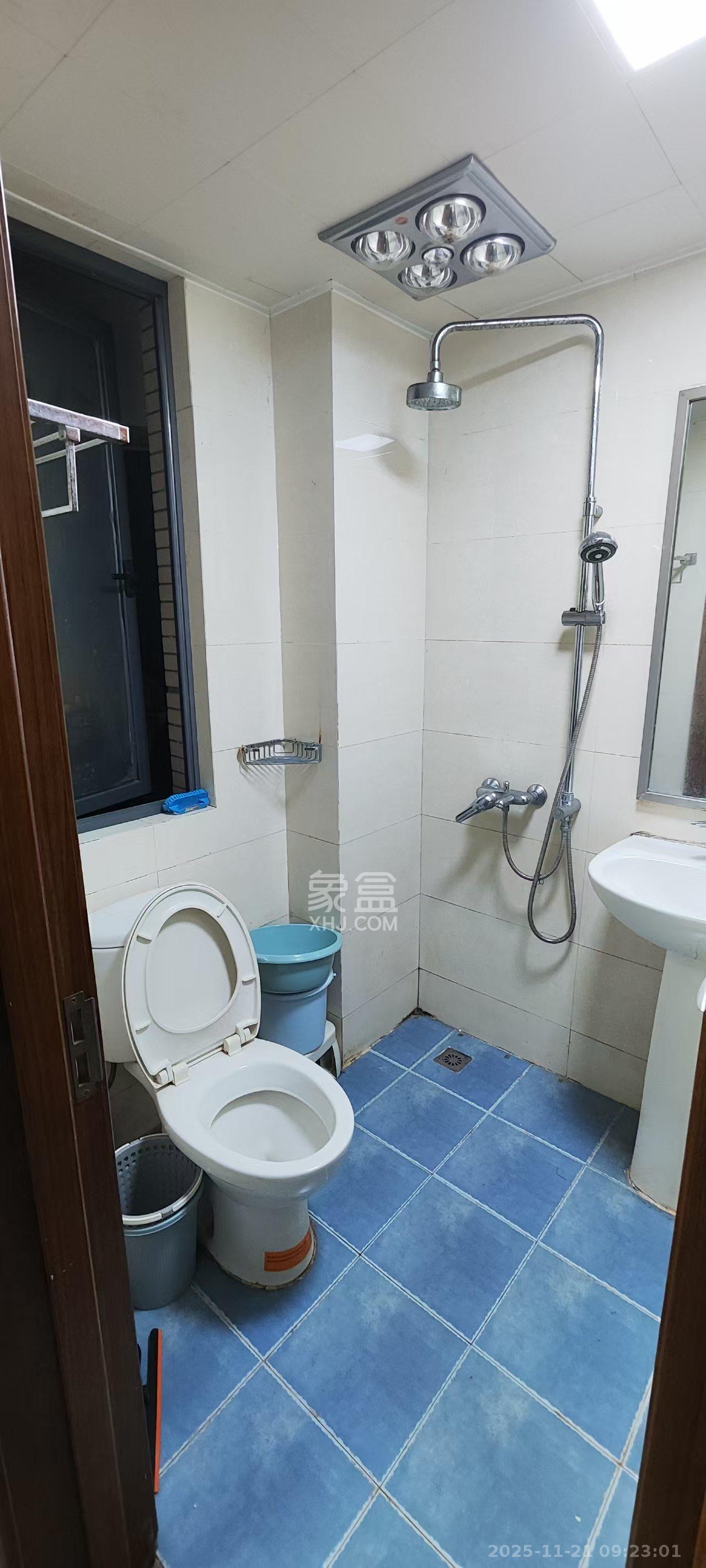 藏珑湖上国际花园 1室1厅1卫 1700.0元/月 藏珑湖上国际花园 1室1厅1卫 1700.0元/月室内图