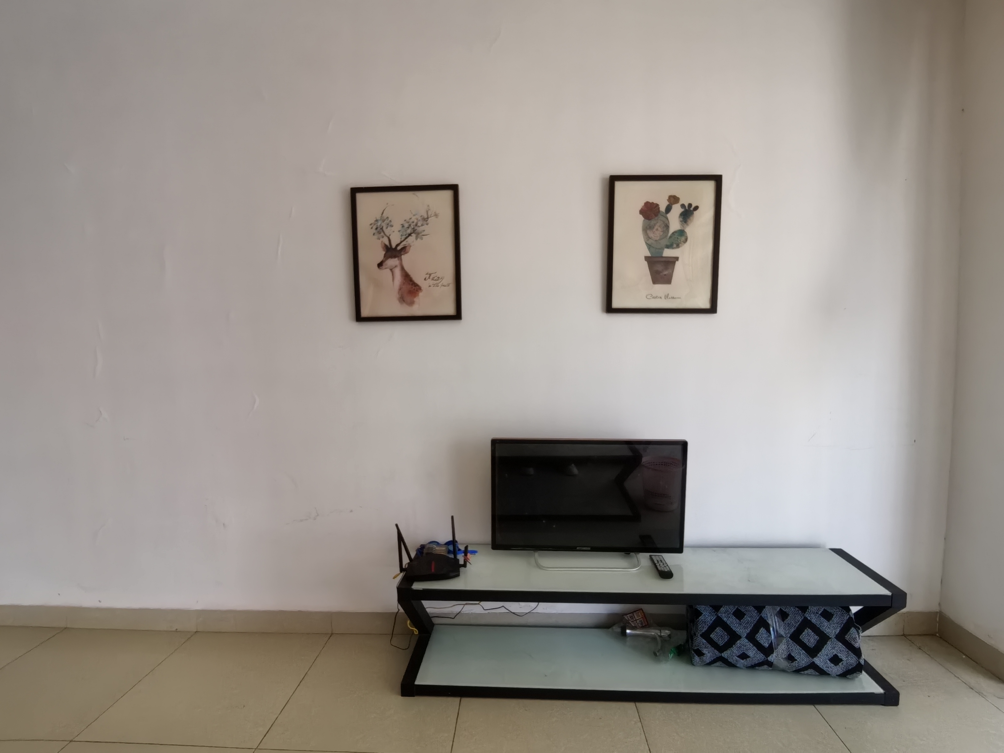 盛贤景都  3室1厅2卫    2500.0元/月室内图