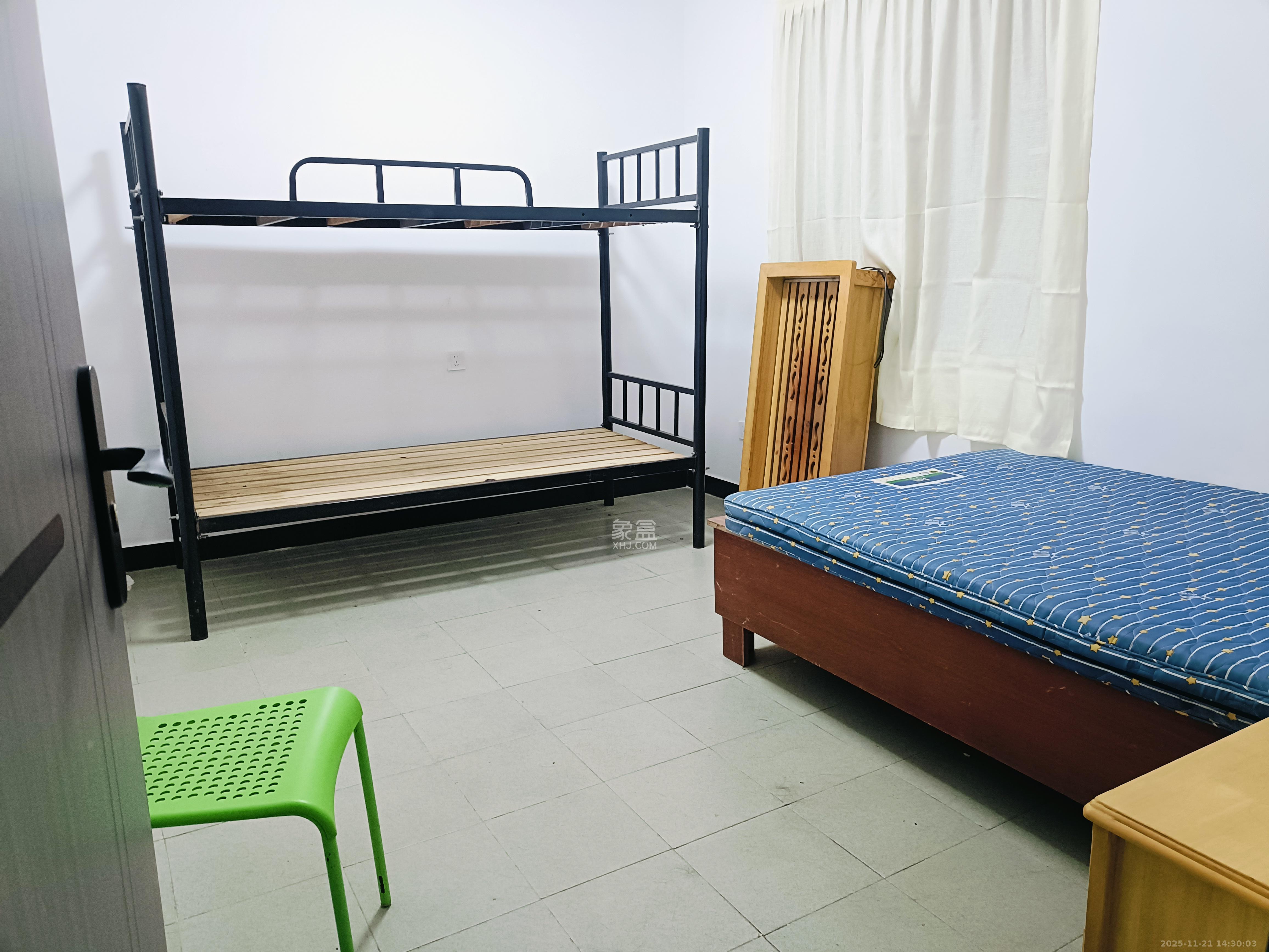 东风路新二村  3室1厅1卫    1800.0元/月室内图