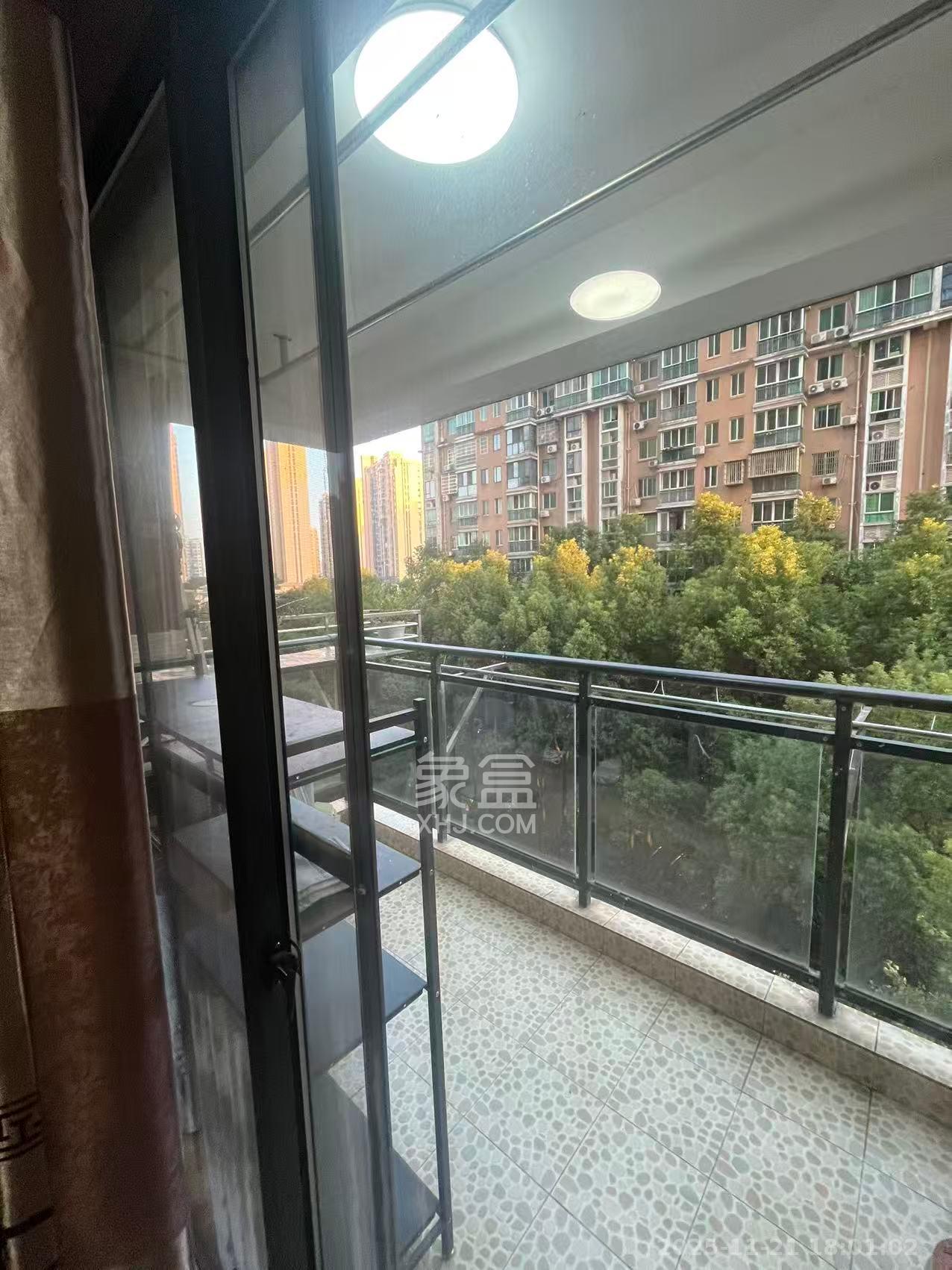 鸿基橄榄君庭  3室1厅1卫    2500.0元/月室内图