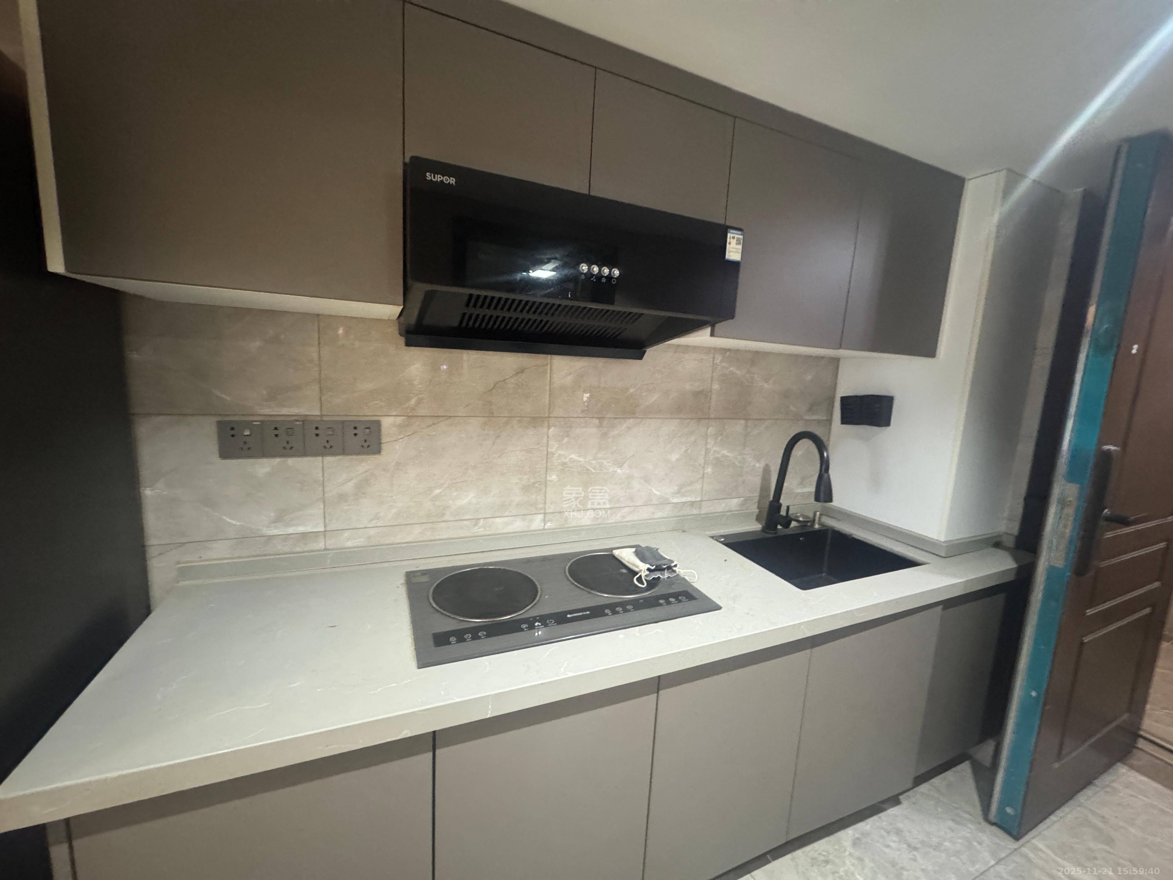 梅溪湖金茂湾  2室1厅1卫    2800.0元/月室内图