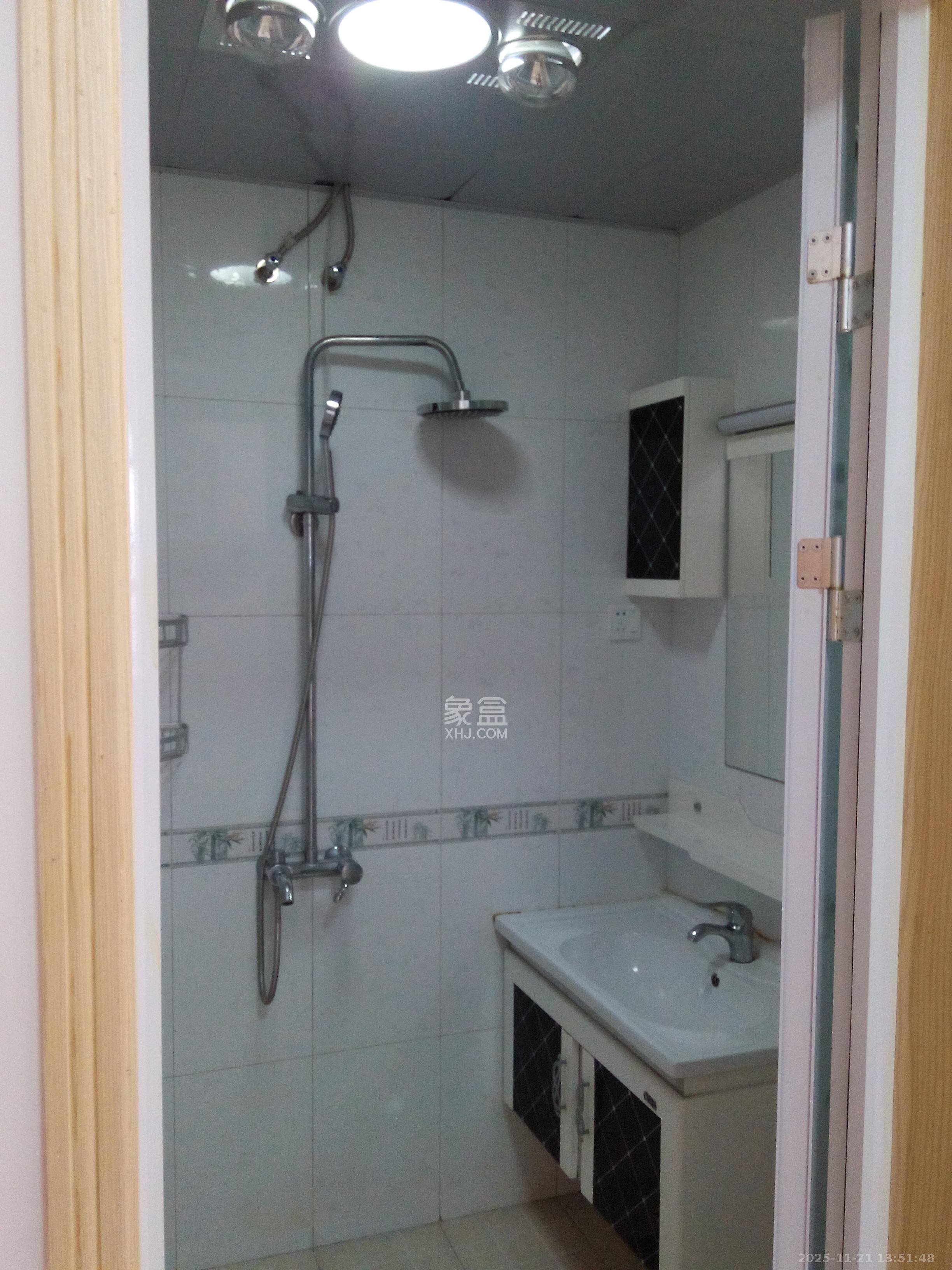 长房时代城  1室1厅1卫    1400.0元/月室内图