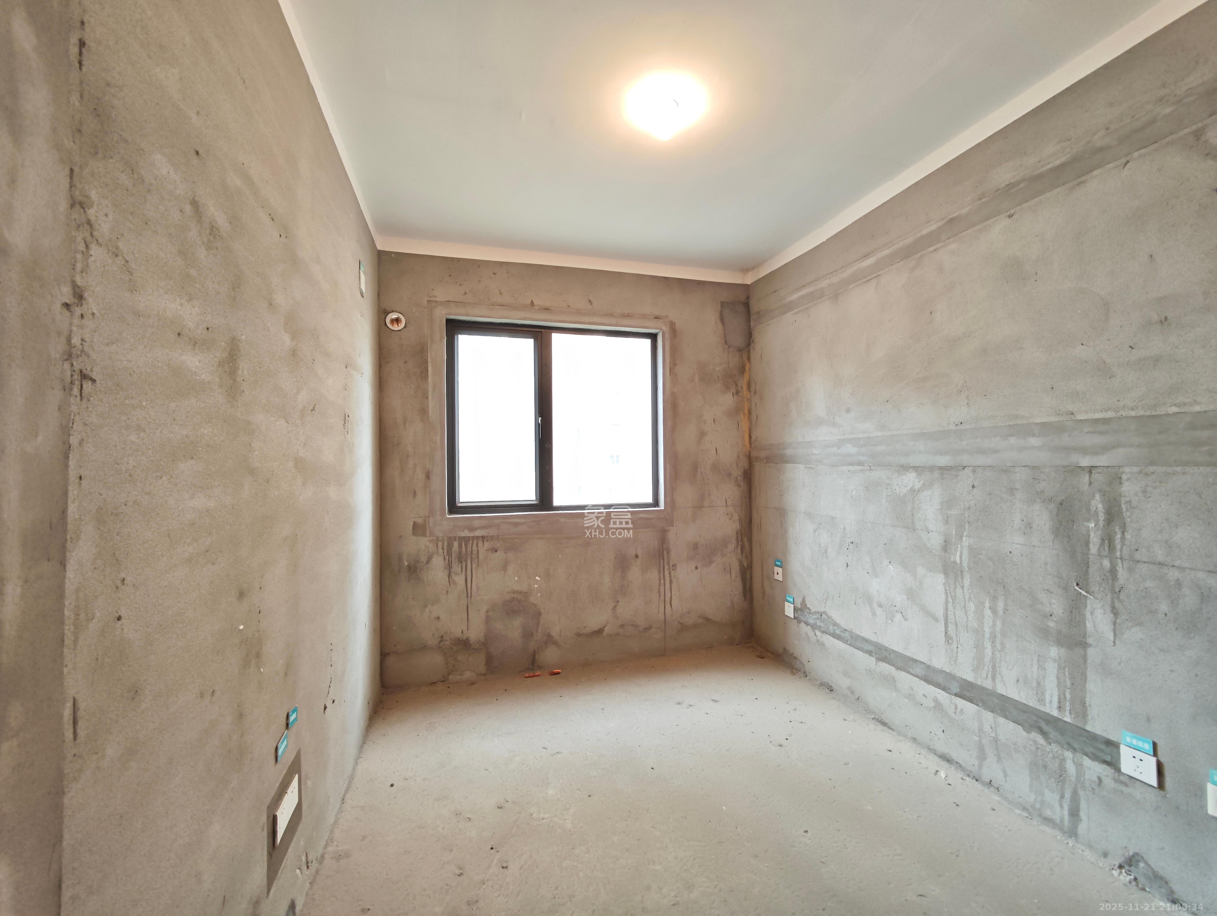 保利城（中航城国际社区、郡原美村）  4室2厅2卫    75.0万其他