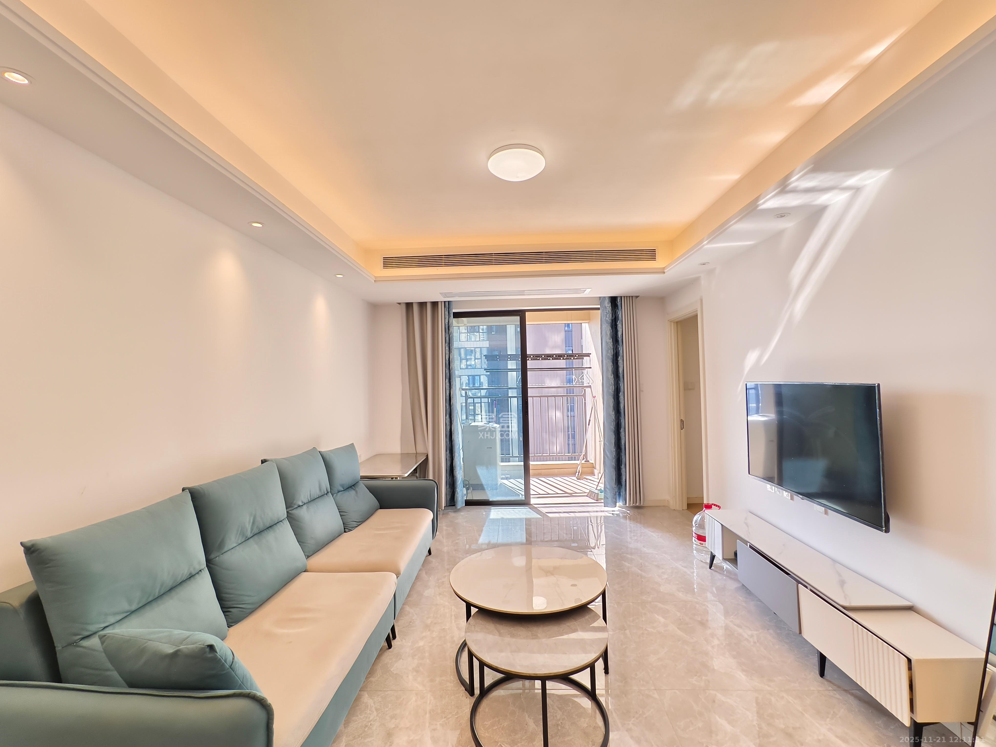 万科金色梦想D区  3室2厅1卫    3300.0元/月室内图1