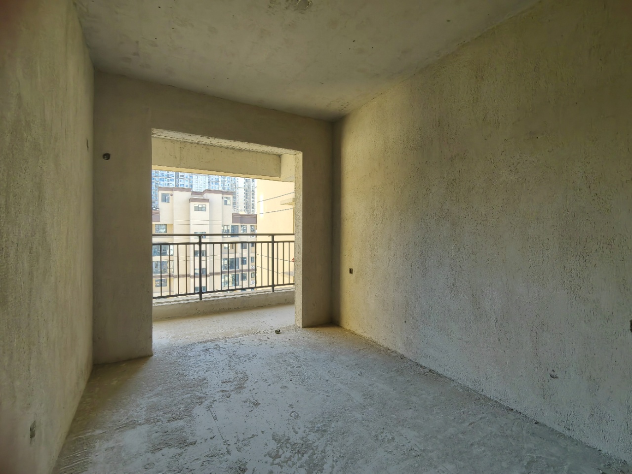 泓科.小科苑 4室2厅2卫 89.8万 泓科.小科苑 4室2厅2卫 89.8万客厅