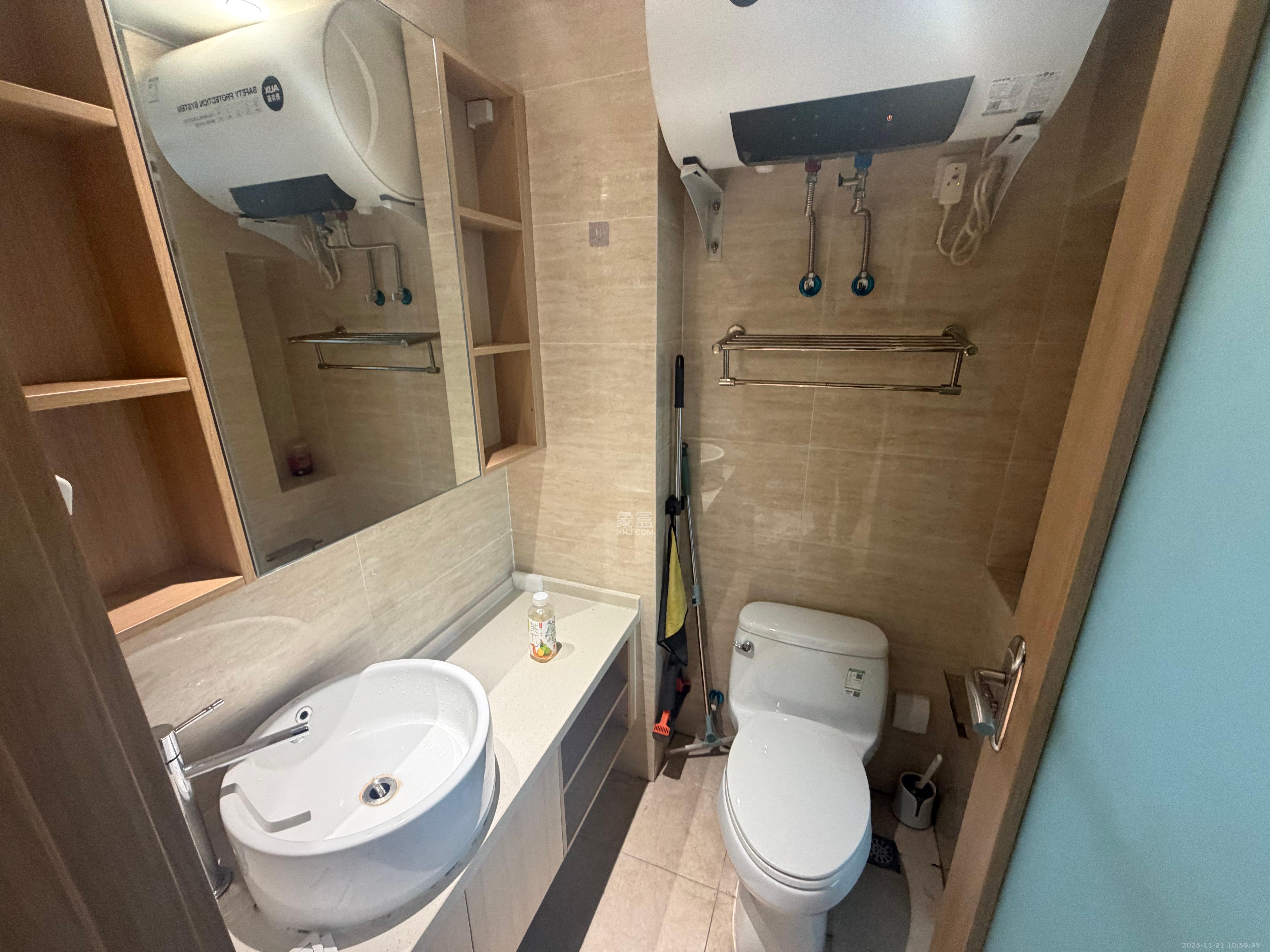 万润时光里  1室1厅1卫    1600.0元/月室内图