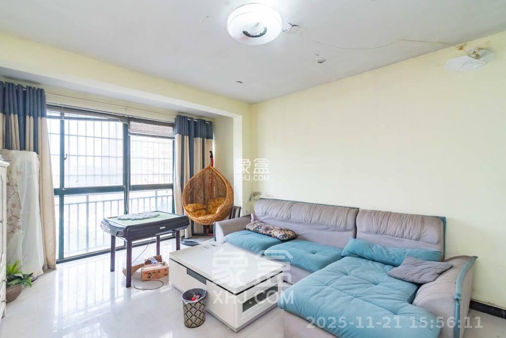 银盘鑫城  3室2厅1卫    1800.0元/月室内图