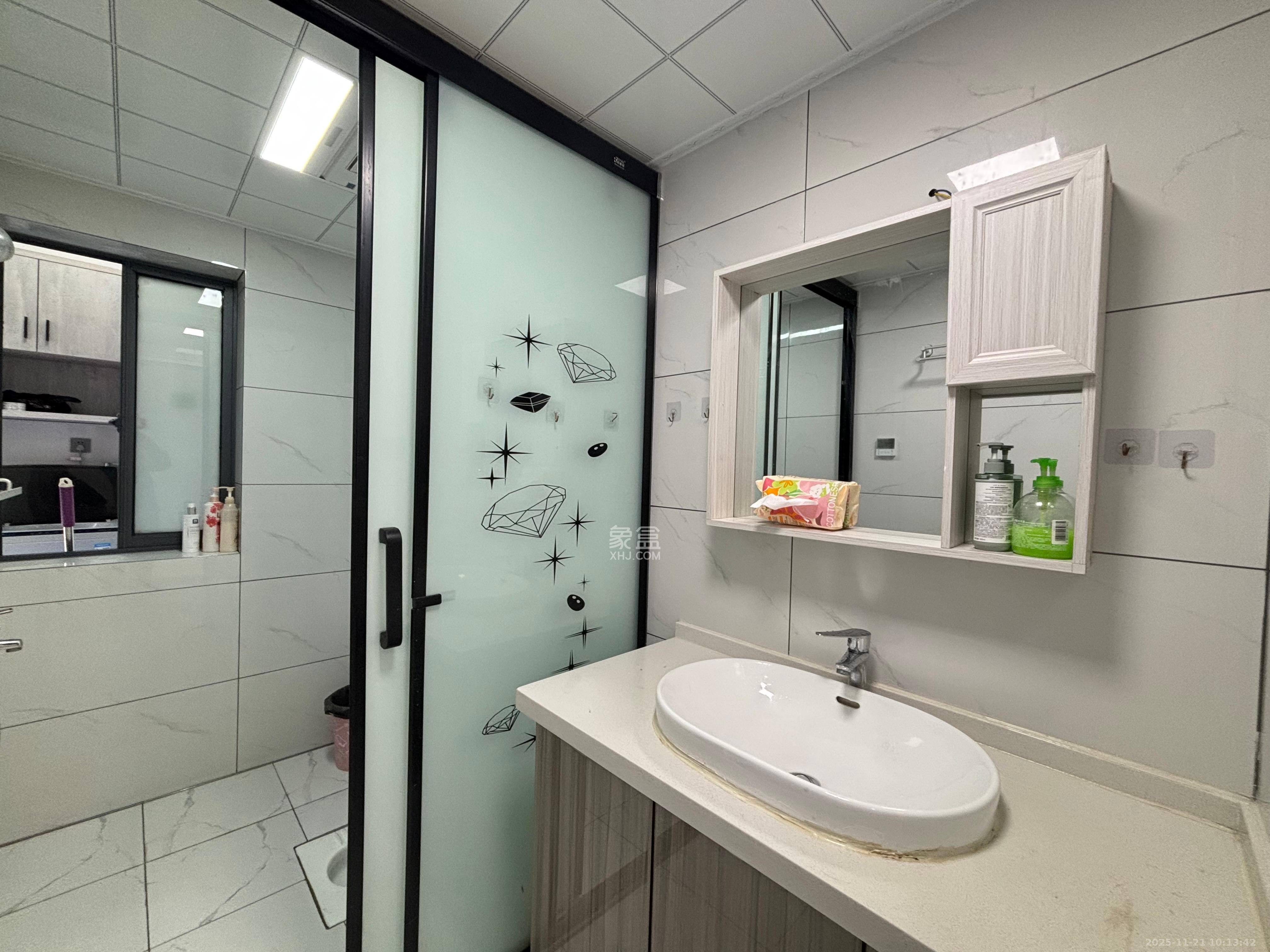 山水梅溪雅郡 3室2厅1卫 2200.0元/月 山水梅溪雅郡 3室2厅1卫 2200.0元/月室内图