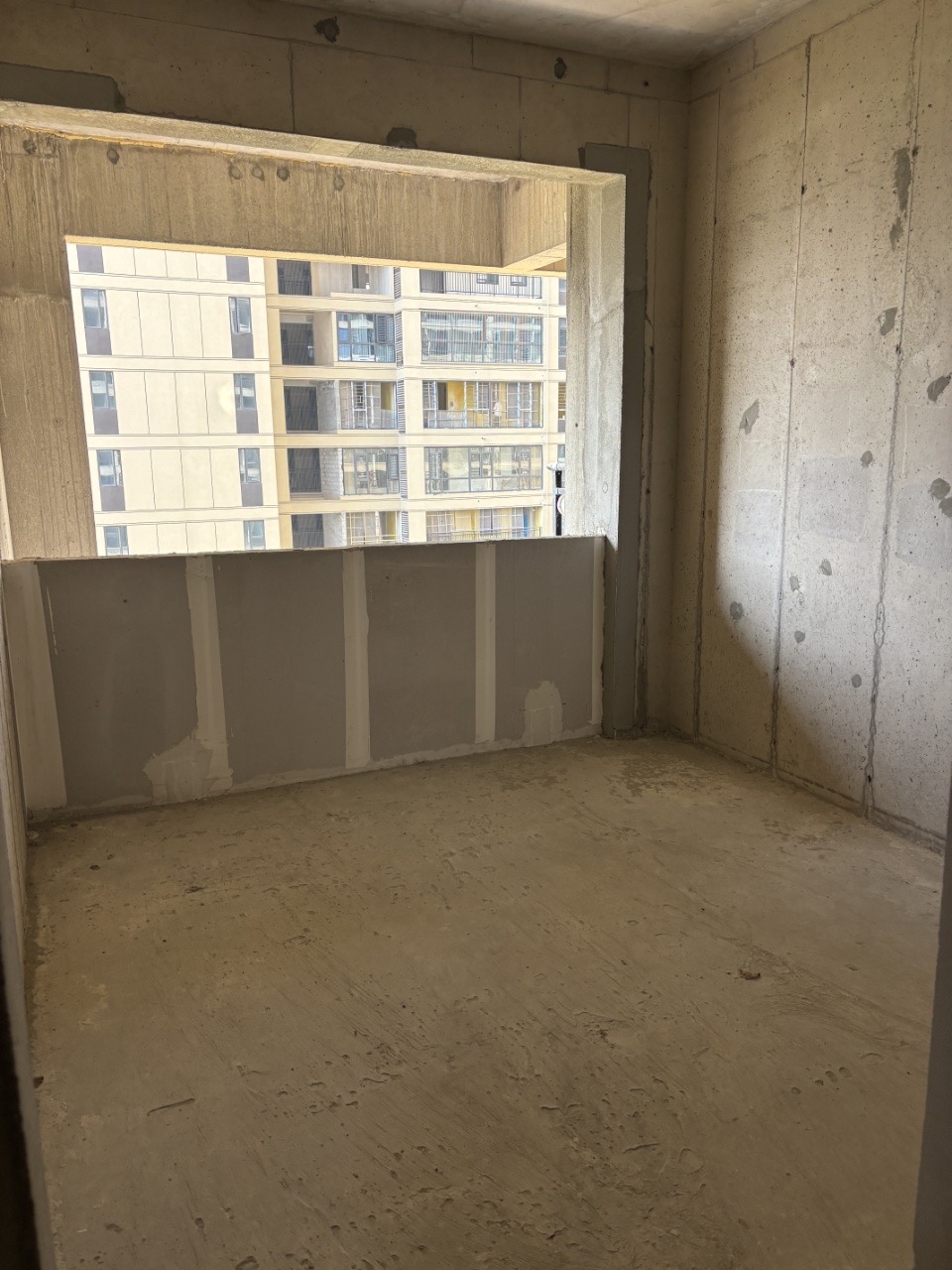 湘中府央玺  4室2厅2卫    73.8万客厅