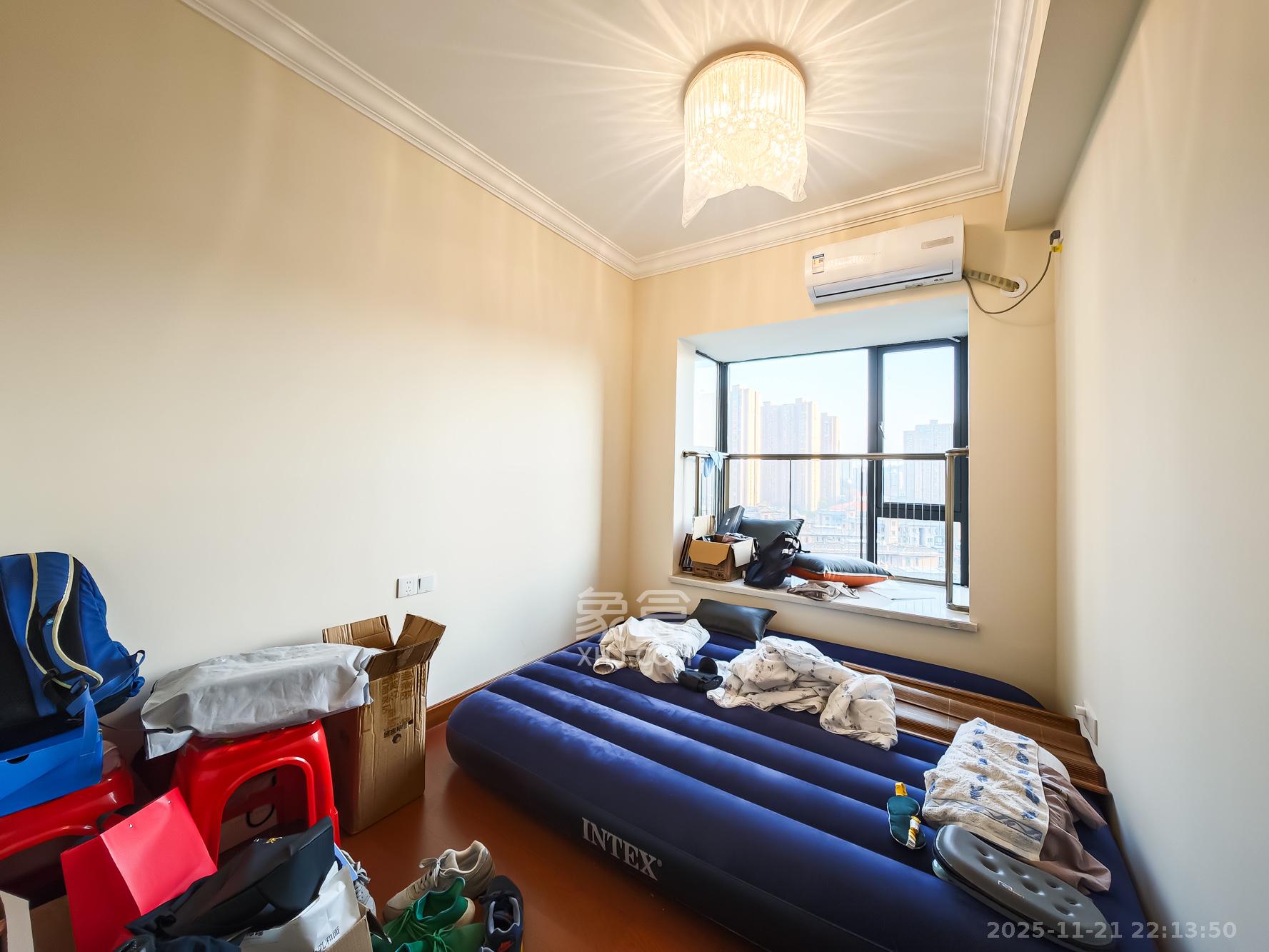 恒大御景天下城二期  3室1厅1卫    70.0万卧室