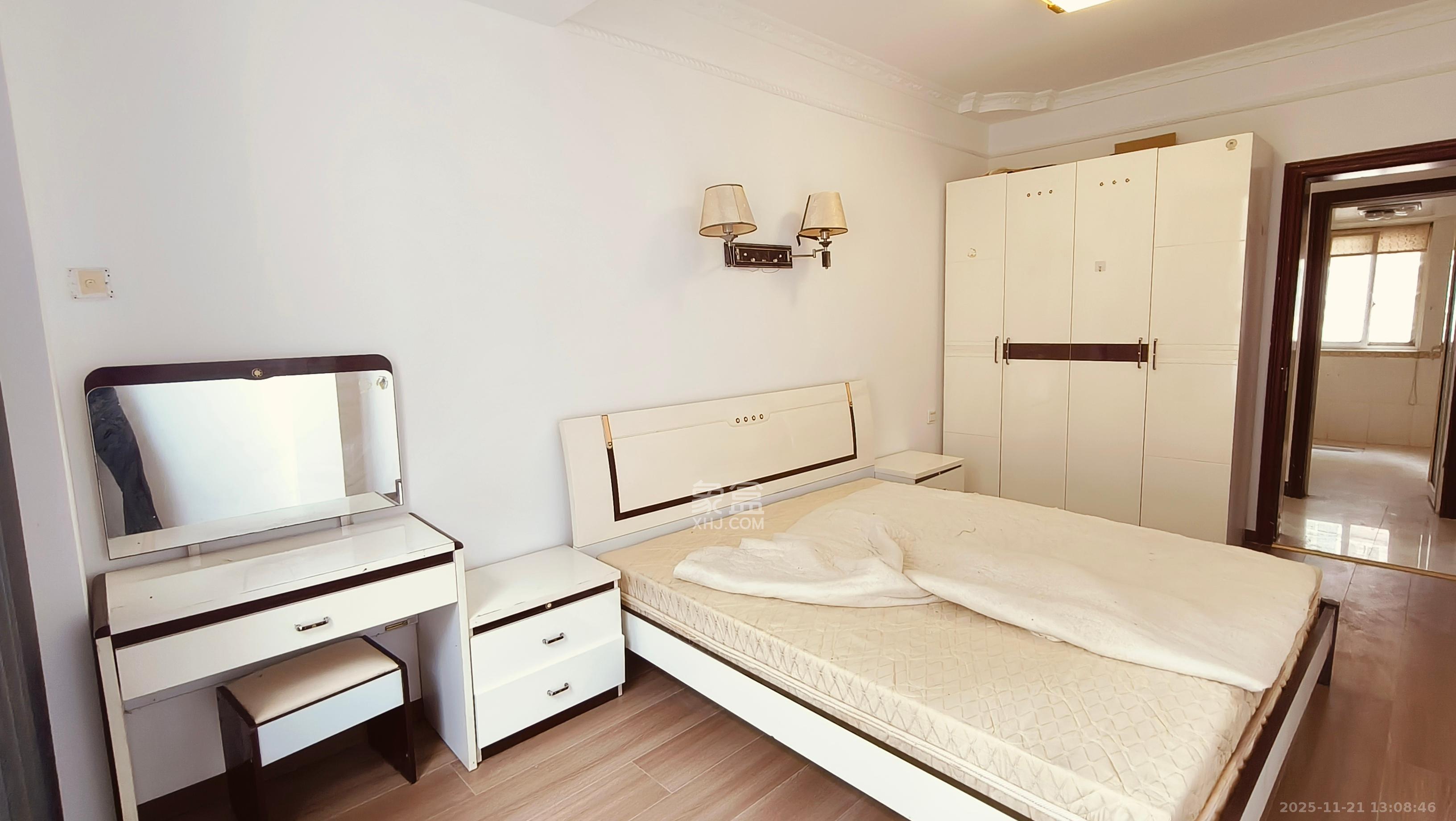 筑梦园  3室2厅2卫    1900.0元/月室内图