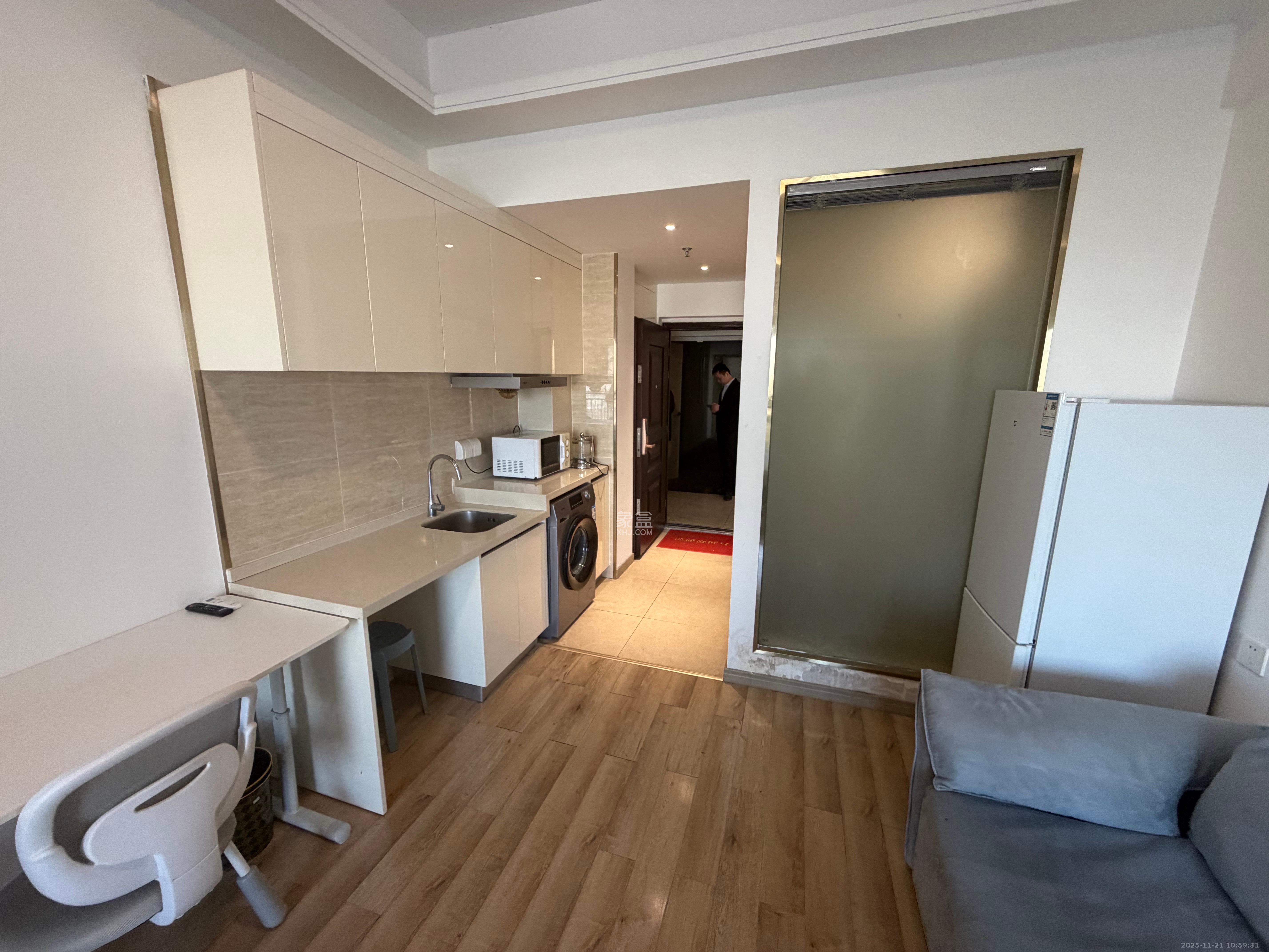 万润时光里 1室1厅1卫 1600.0元/月 万润时光里 1室1厅1卫 1600.0元/月室内图