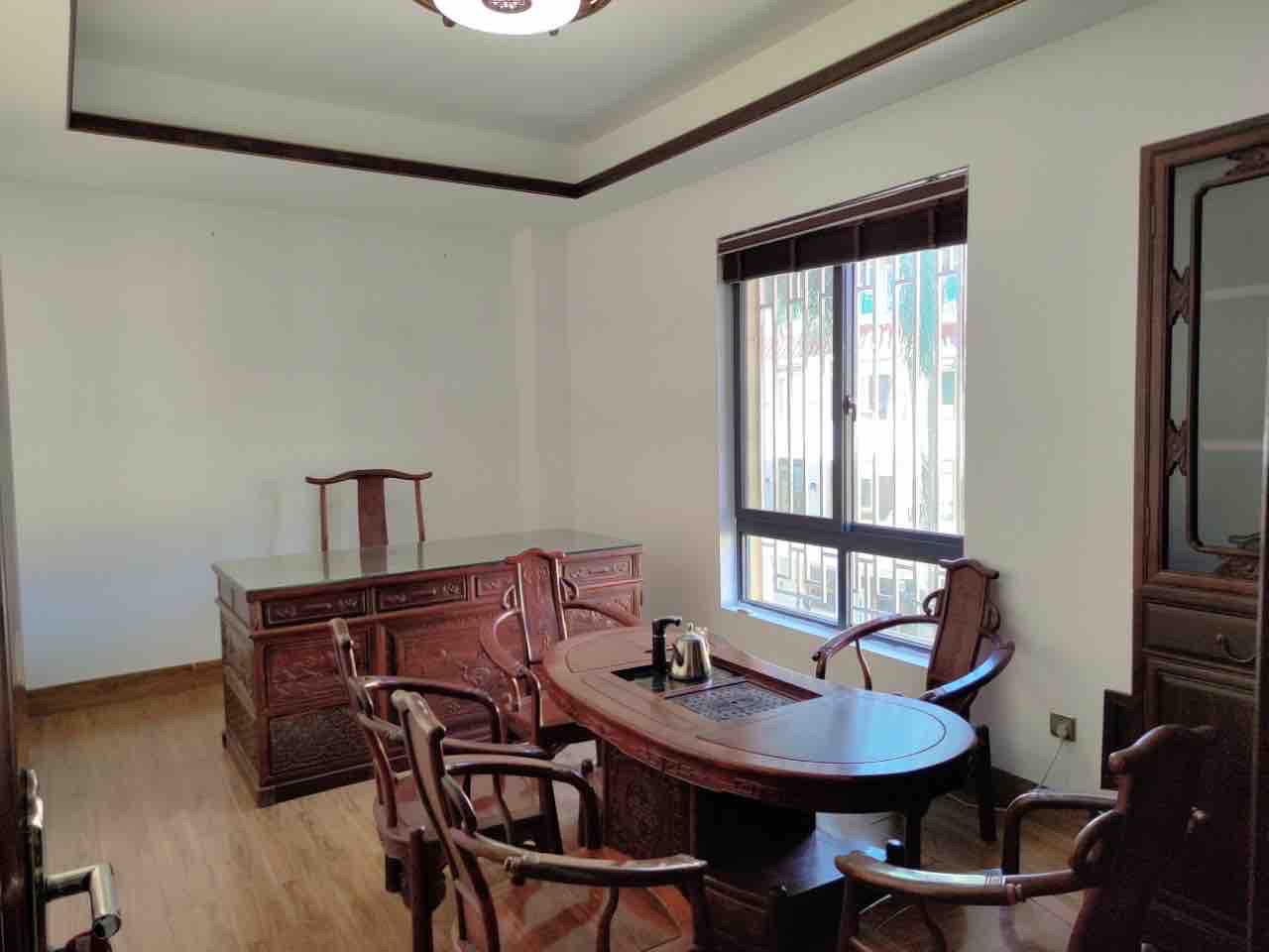 泉水山庄(别墅公寓区) 10室3厅7卫 30000.0元/月 泉水山庄(别墅公寓区) 10室3厅7卫 30000.0元/月室内图