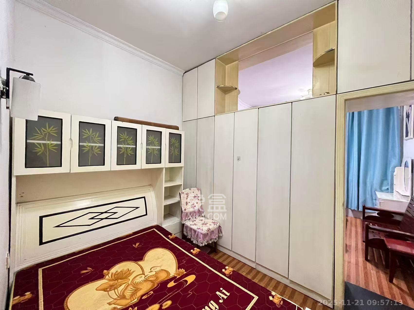 湖橡宿舍/湖橡小区  1室1厅1卫    1450.0元/月室内图