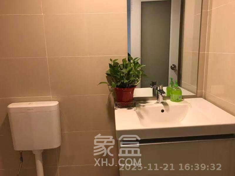 保利国际广场 1室1厅1卫 2200.0元/月 保利国际广场 1室1厅1卫 2200.0元/月室内图