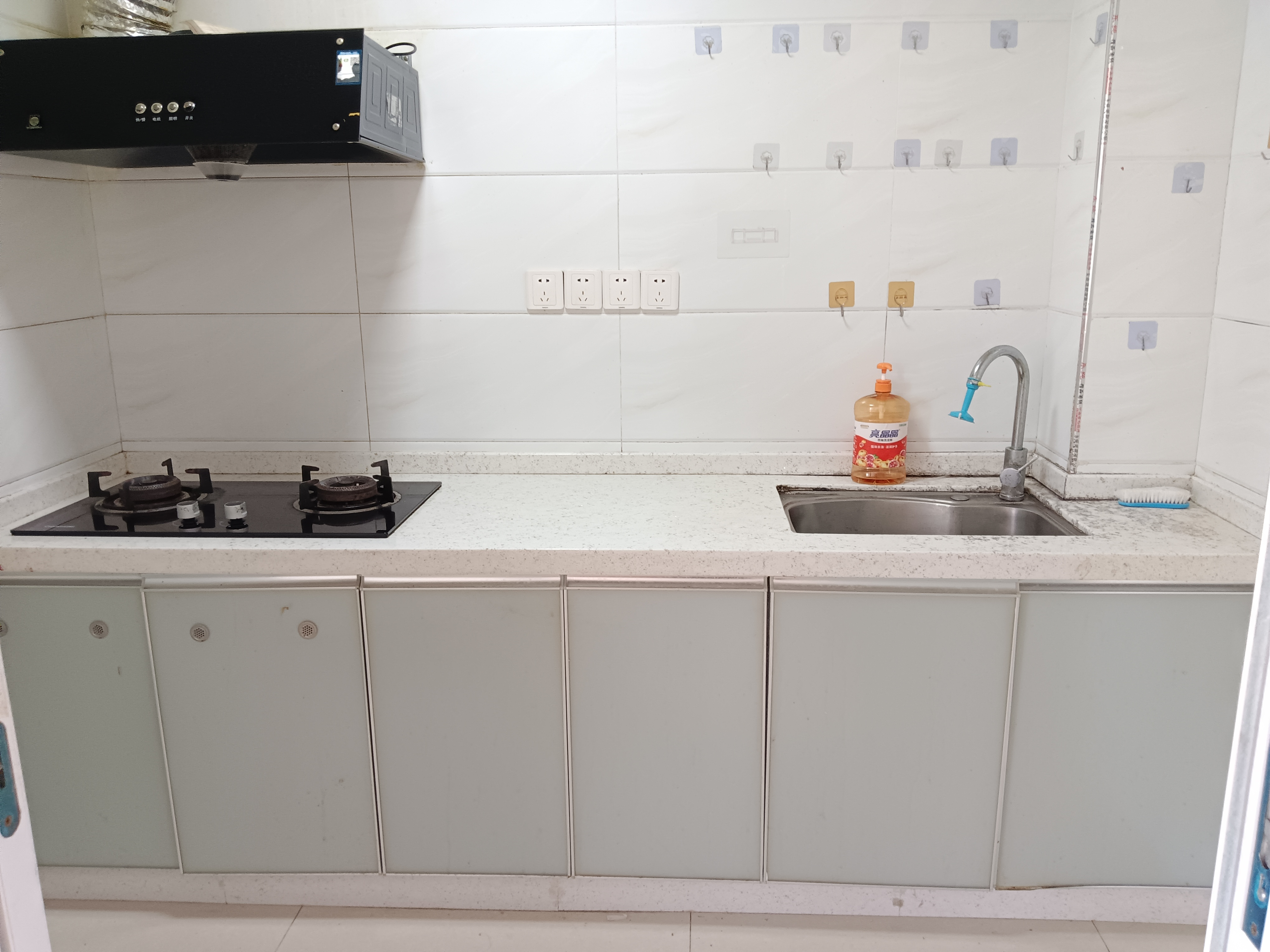 新宏基大厦 4室2厅2卫 3700.0元/月 新宏基大厦 4室2厅2卫 3700.0元/月室内图