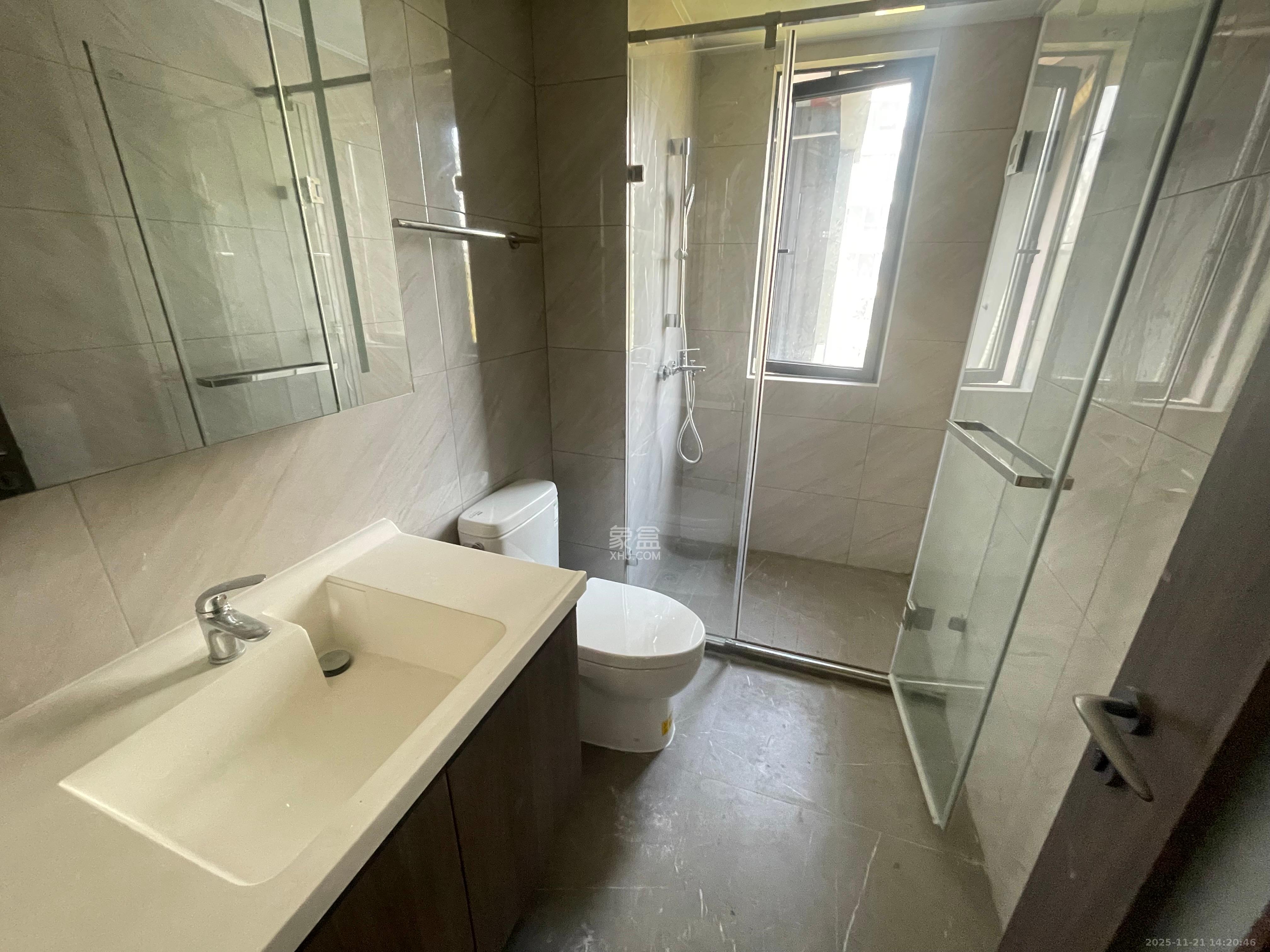 龙湖舜山府 3室2厅2卫 2800.0元/月 龙湖舜山府 3室2厅2卫 2800.0元/月室内图