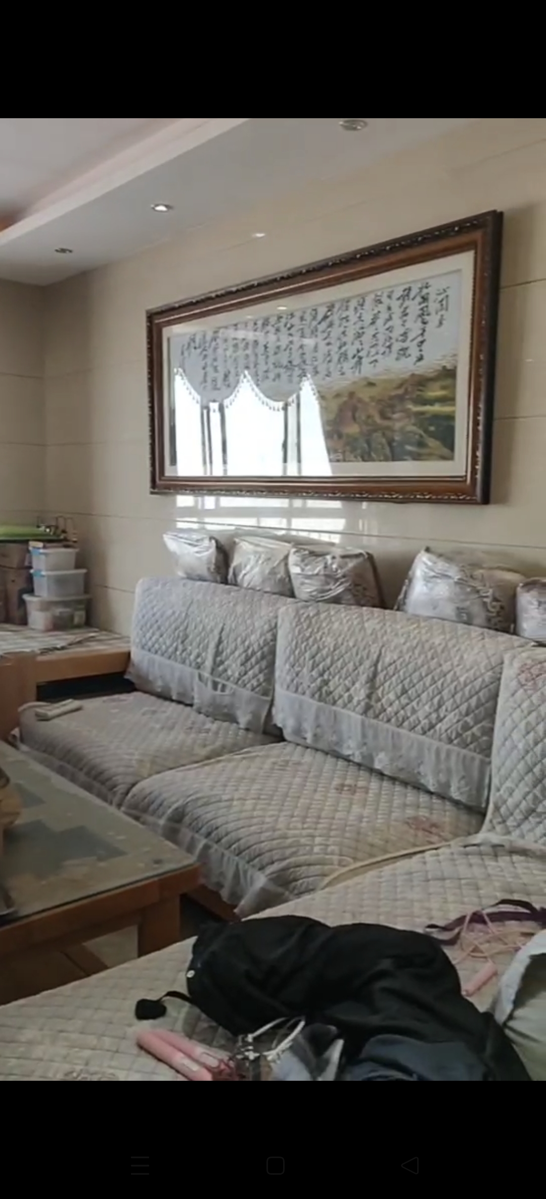 金园小区  4室2厅2卫    86.8万客厅