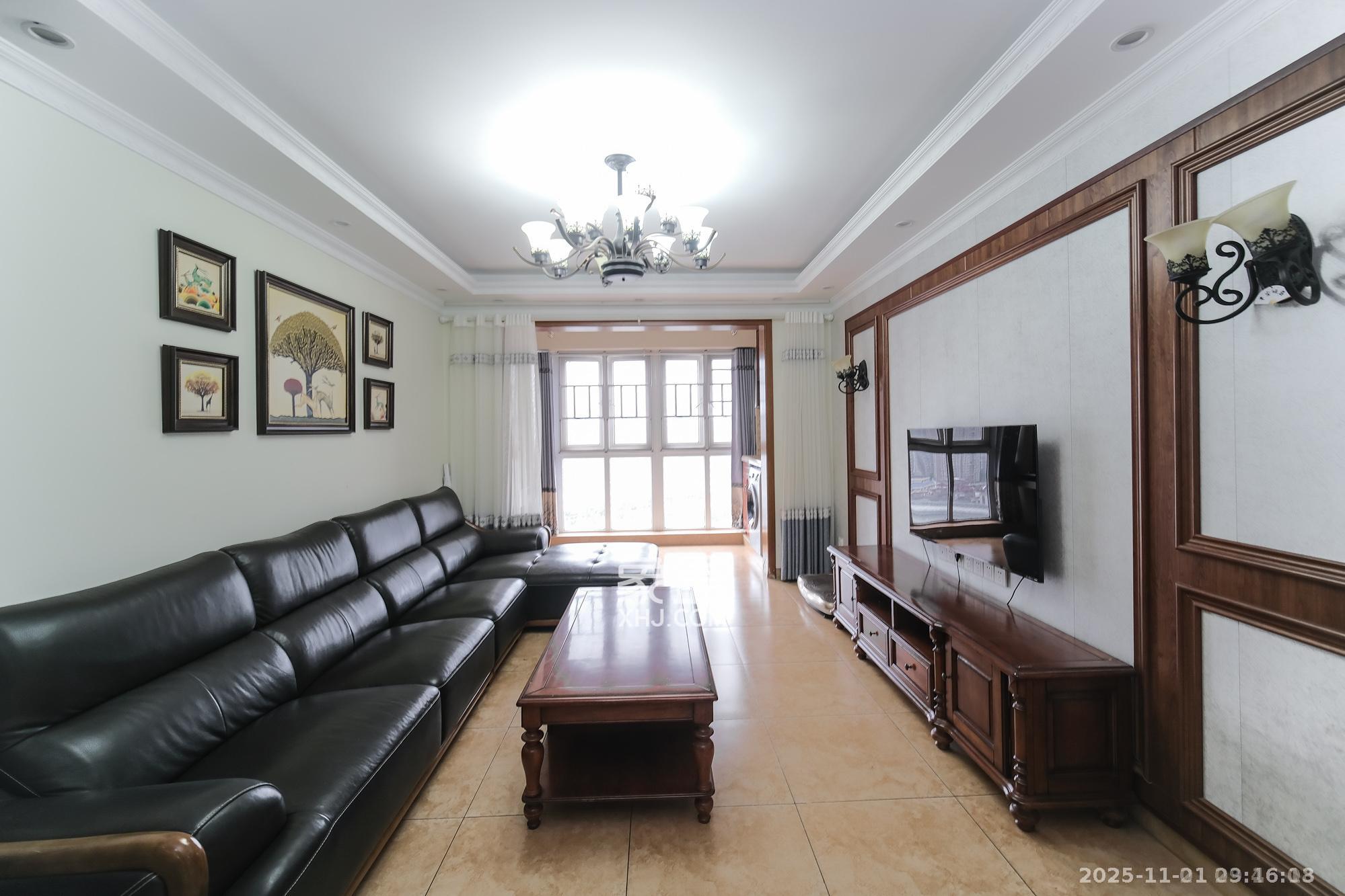 荣盛花语城 3室2厅1卫 2400.0元/月 荣盛花语城 3室2厅1卫 2400.0元/月室内图