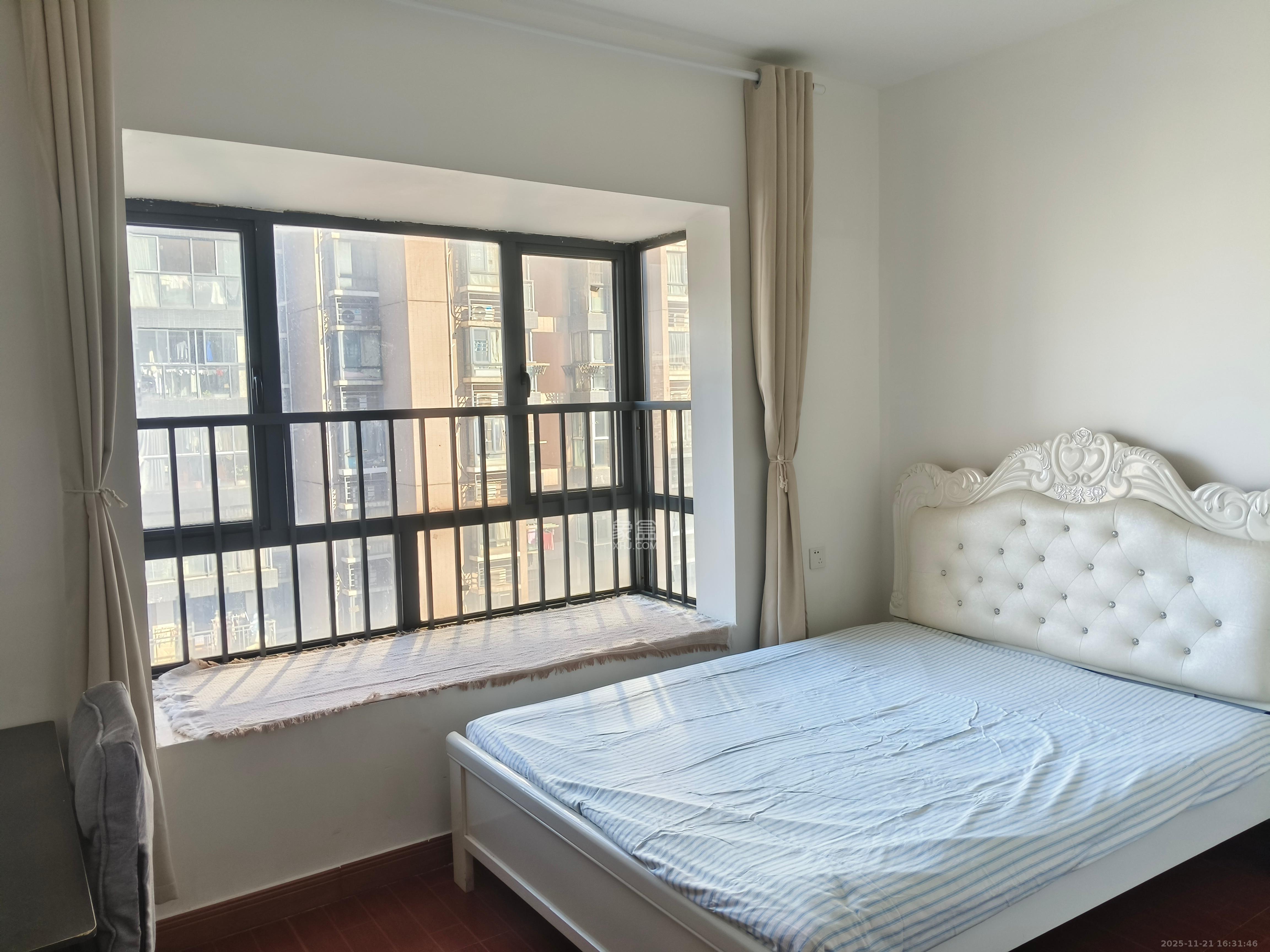 钱隆首府(福晟御园)  3室2厅2卫    2200.0元/月室内图