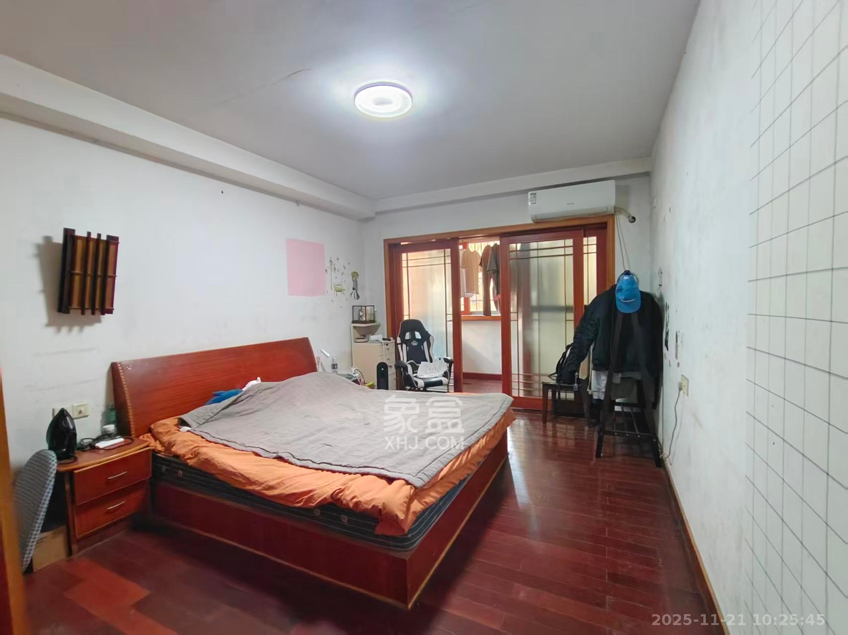 恩瑞公寓  1室2厅1卫    2800.0元/月室内图