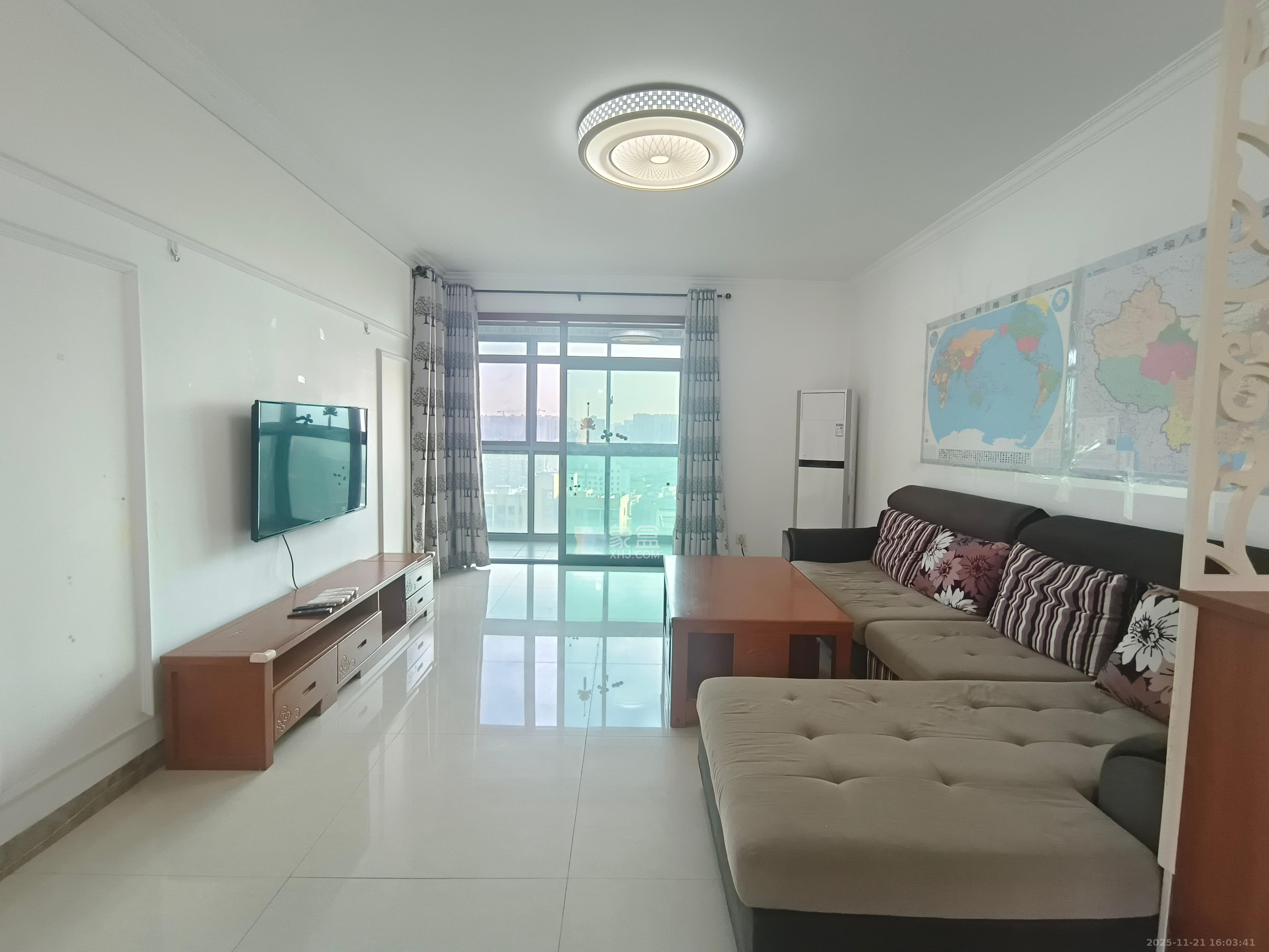 新城新世界一二三期  3室2厅2卫    3200.0元/月室内图