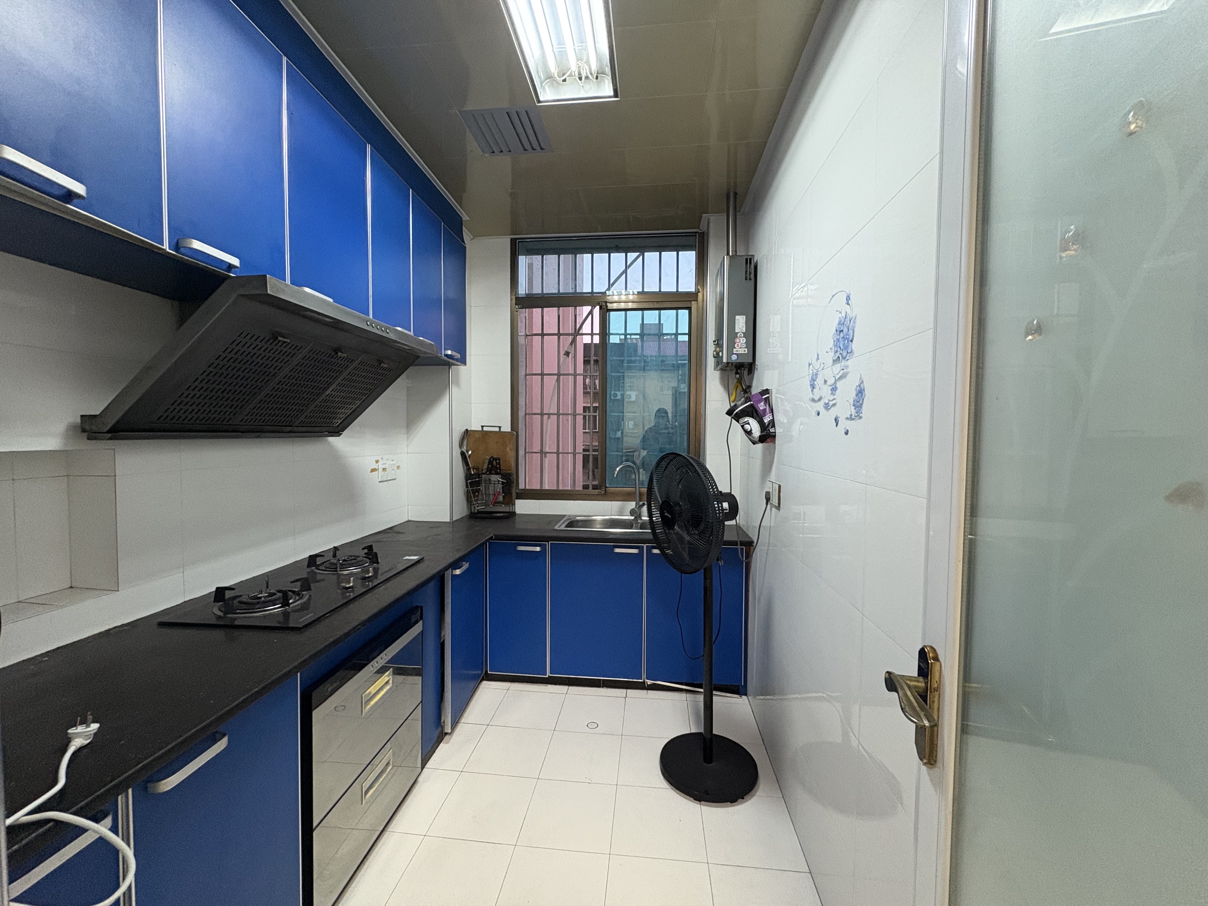 姑苏名园  4室2厅1卫    63.8万客厅