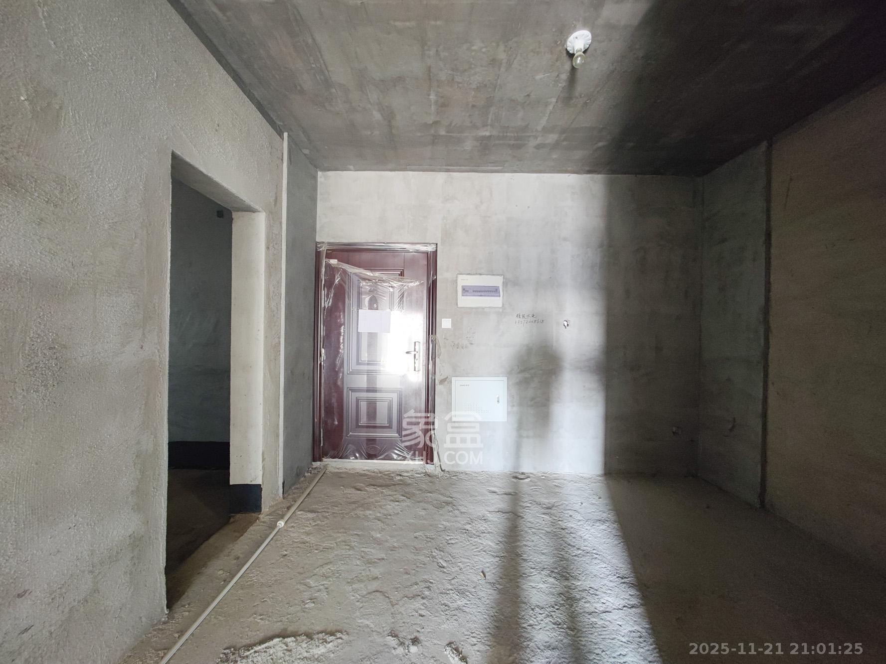 潇湘名城(新里程潇湘名城) 3室2厅1卫 88.0万 潇湘名城(新里程潇湘名城) 3室2厅1卫 88.0万其他