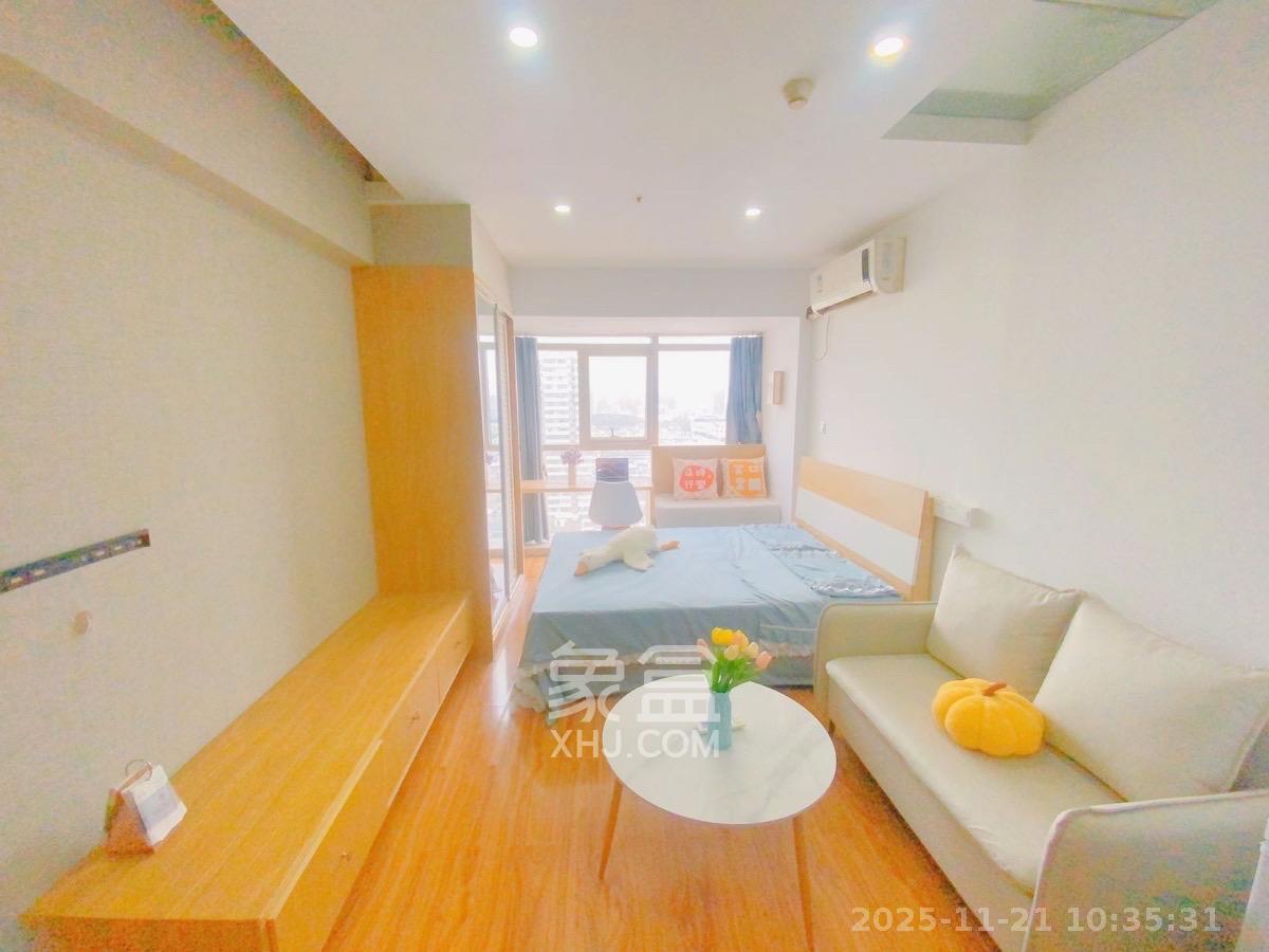 东方芙蓉  1室0厅0卫    1800.0元/月室内图1