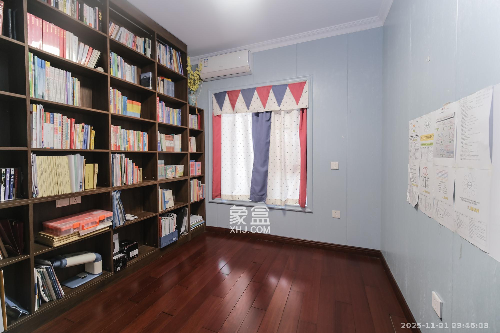 荣盛花语城 3室2厅1卫 2400.0元/月 荣盛花语城 3室2厅1卫 2400.0元/月室内图