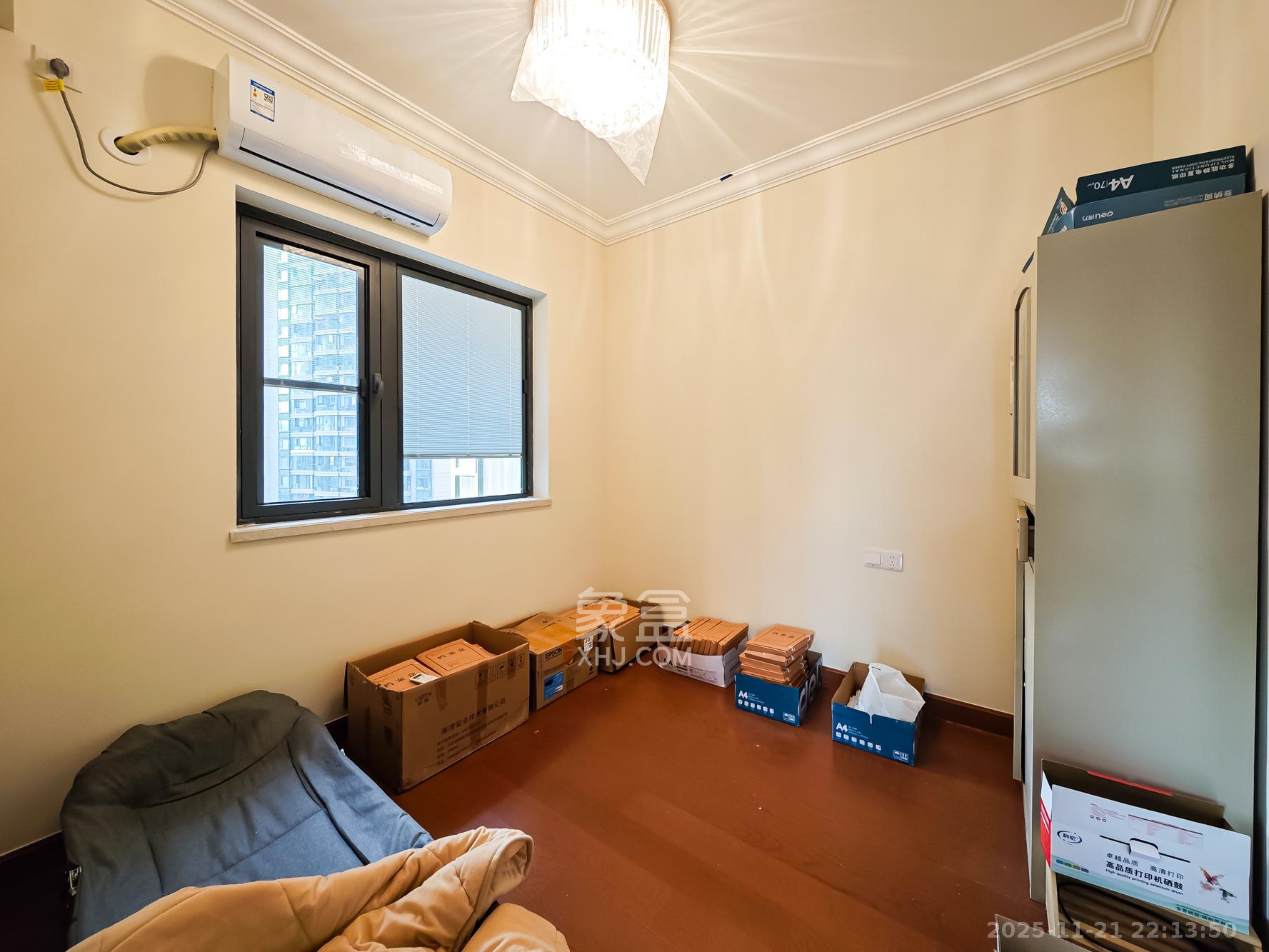 恒大御景天下城二期  3室1厅1卫    70.0万卧室