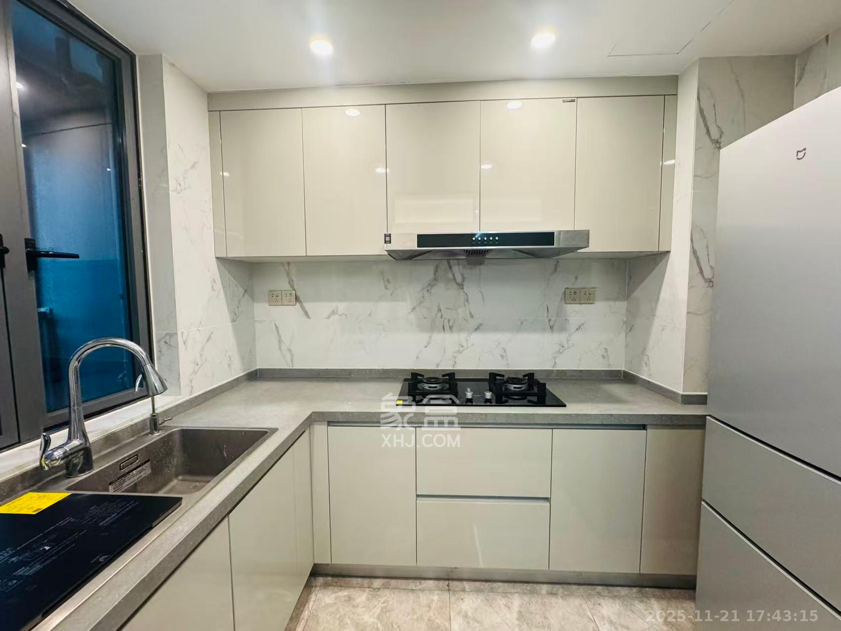 复地滨江金融中心 4室2厅2卫 4700.0元/月 复地滨江金融中心 4室2厅2卫 4700.0元/月室内图