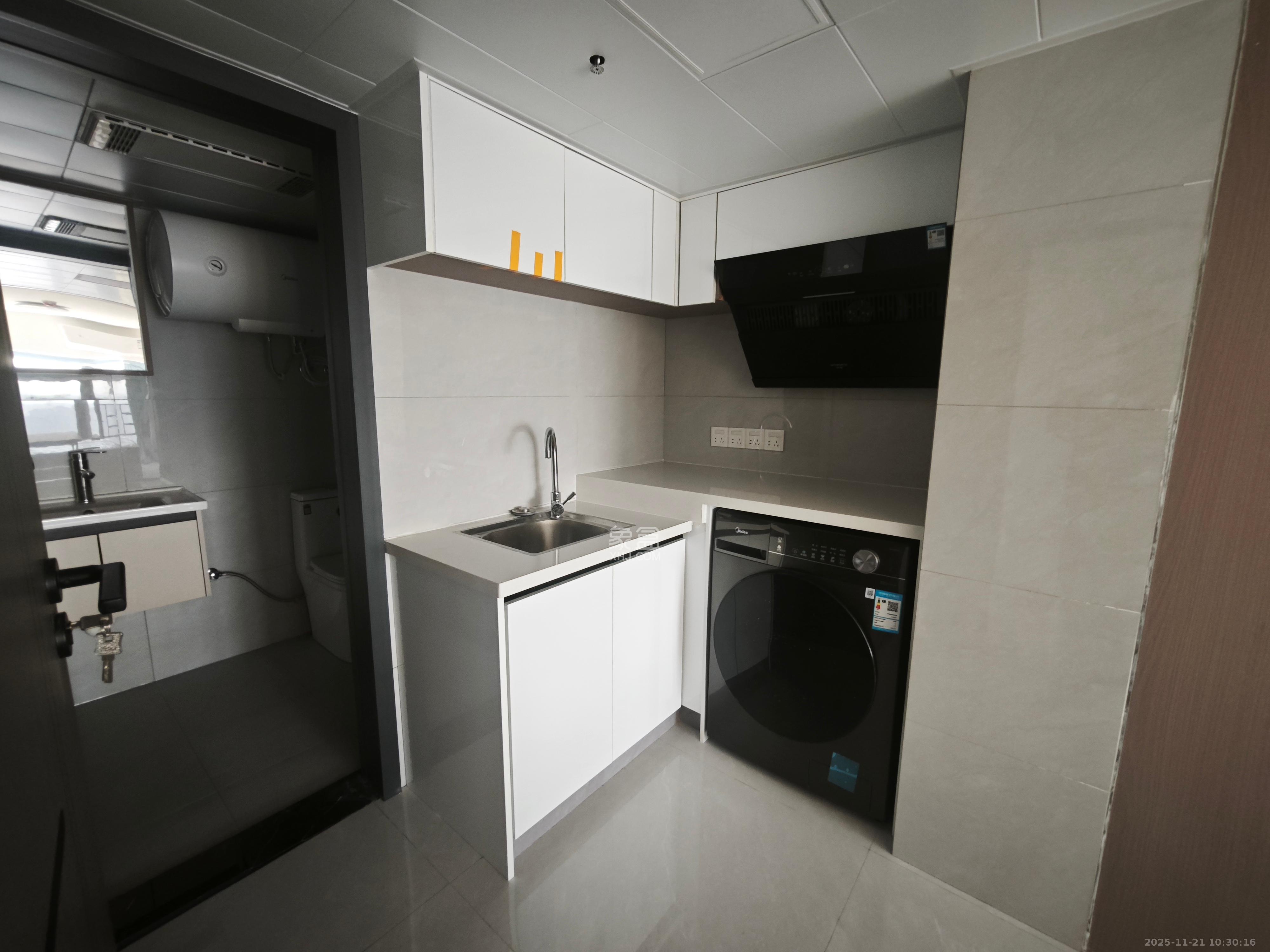 佳兆业云顶都汇 2室1厅1卫 2300.0元/月 佳兆业云顶都汇 2室1厅1卫 2300.0元/月室内图