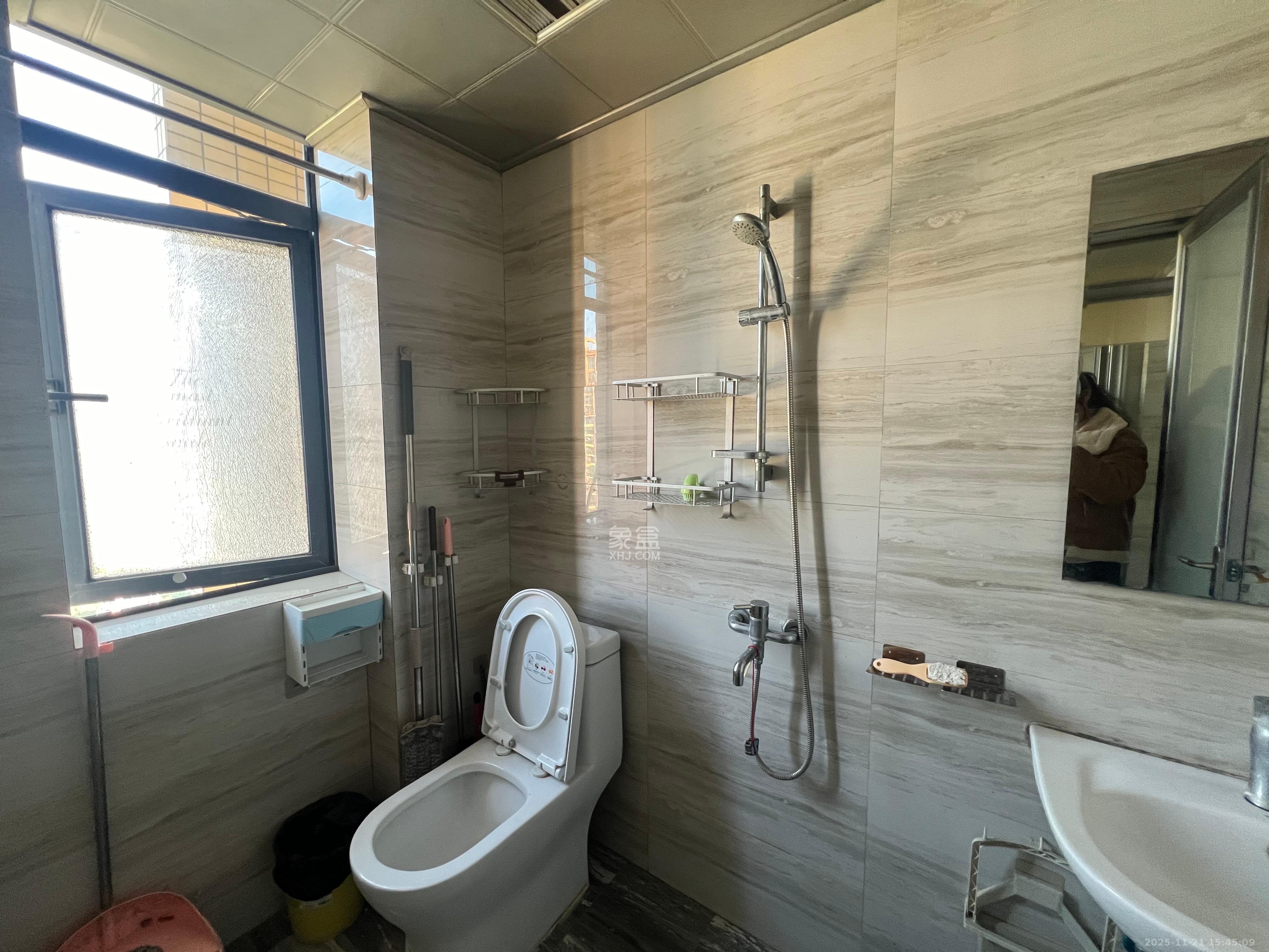 拿铁空间  2室1厅1卫    1800.0元/月室内图